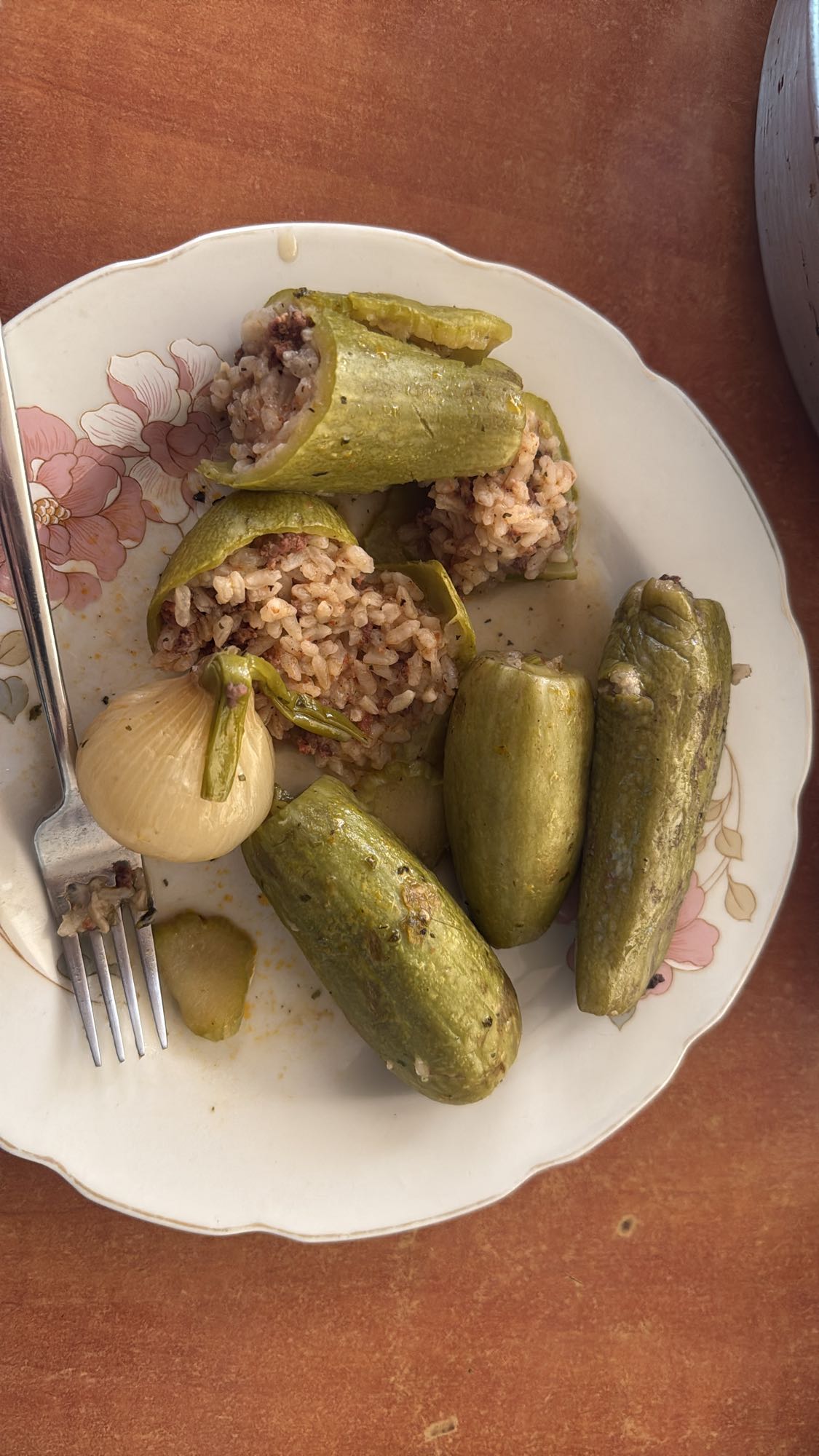 Stuffed zucchini & onion