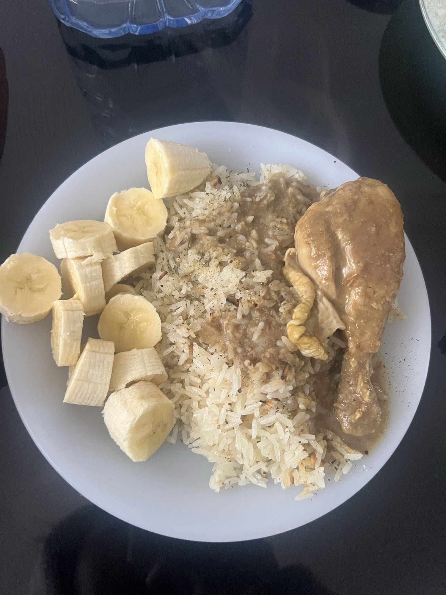 Pollo con arroz y plátano