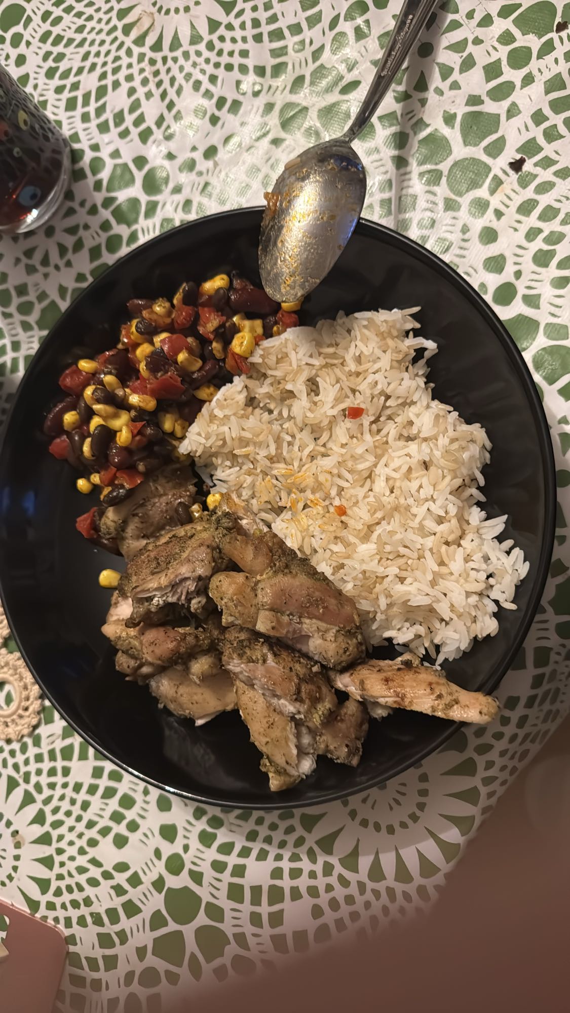 Kyckling med ris och bönsallad