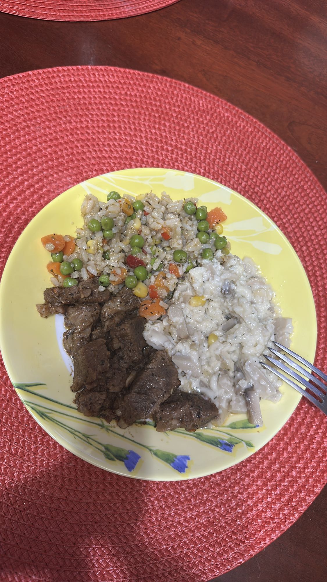 Orez cu legume și vită