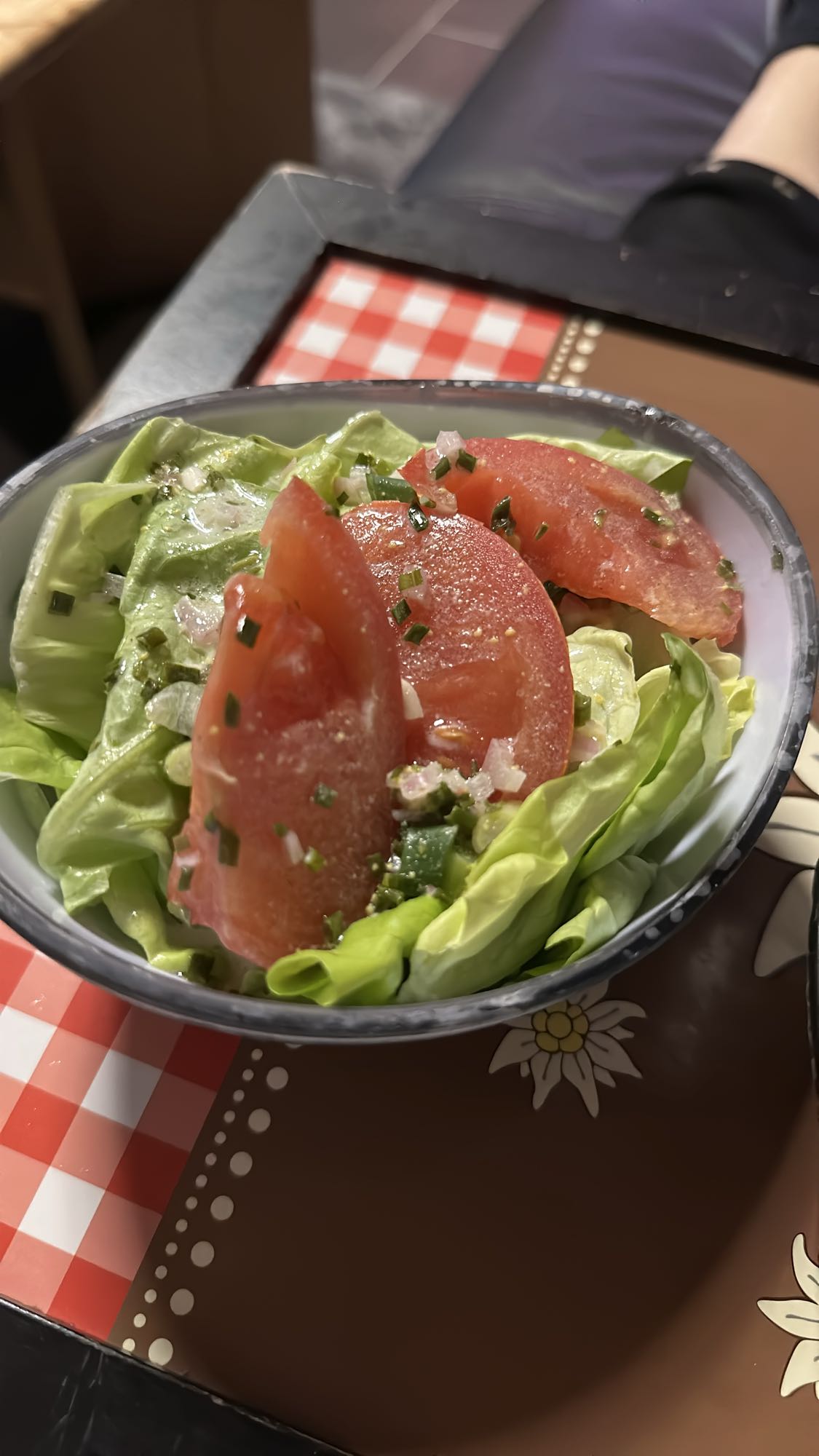 Groene salade met tomaat