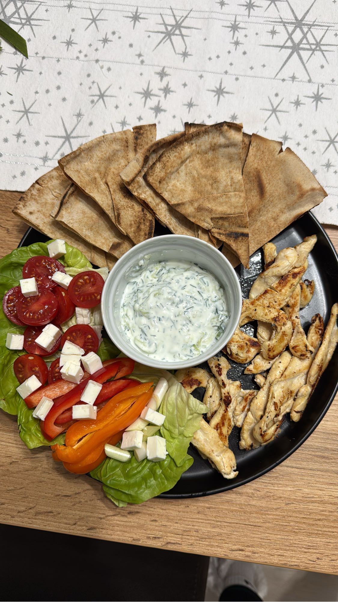 Platou grecesc cu pui