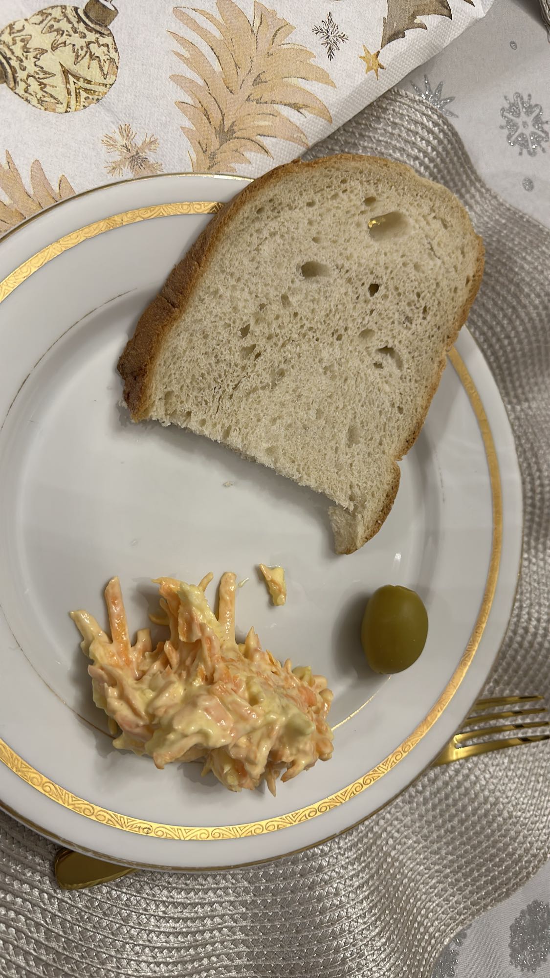 Bread with coleslaw