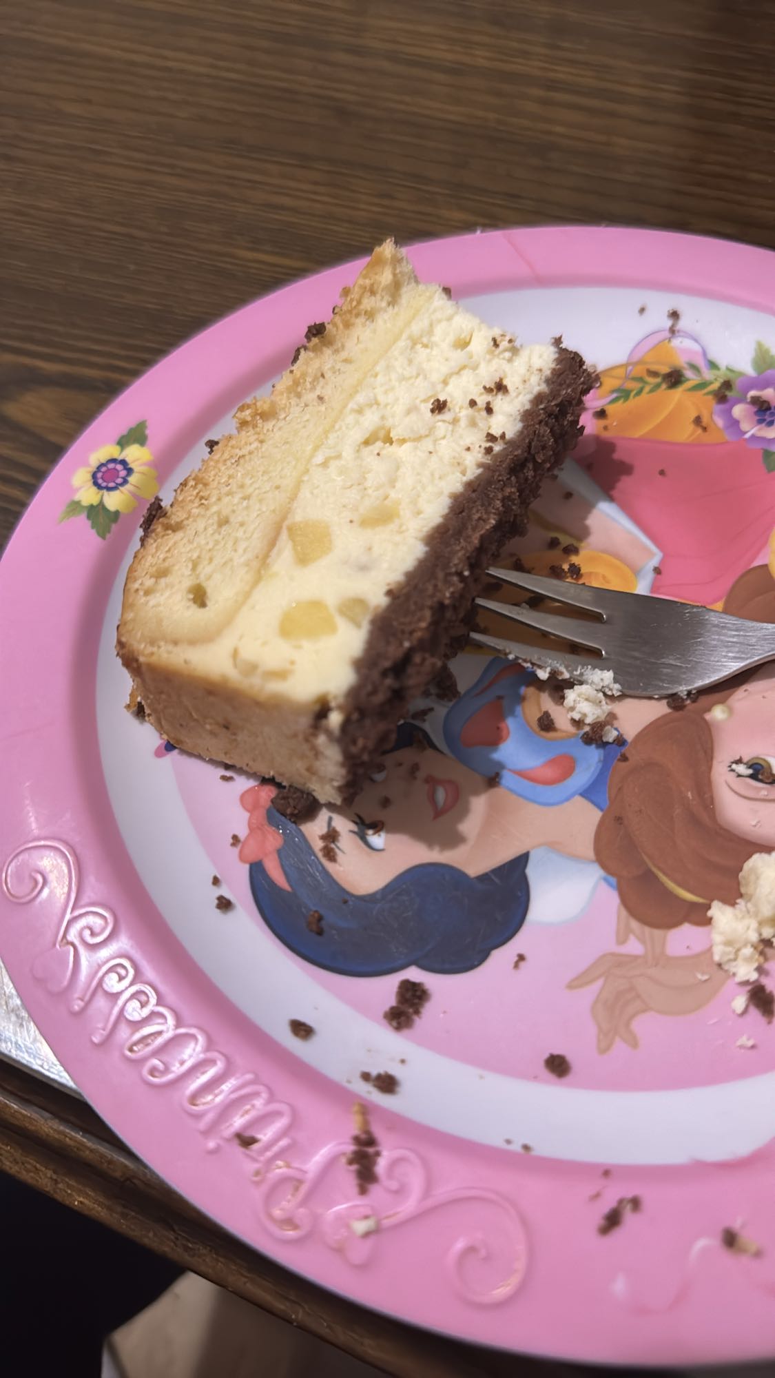 Sernik z czekoladowym spodem