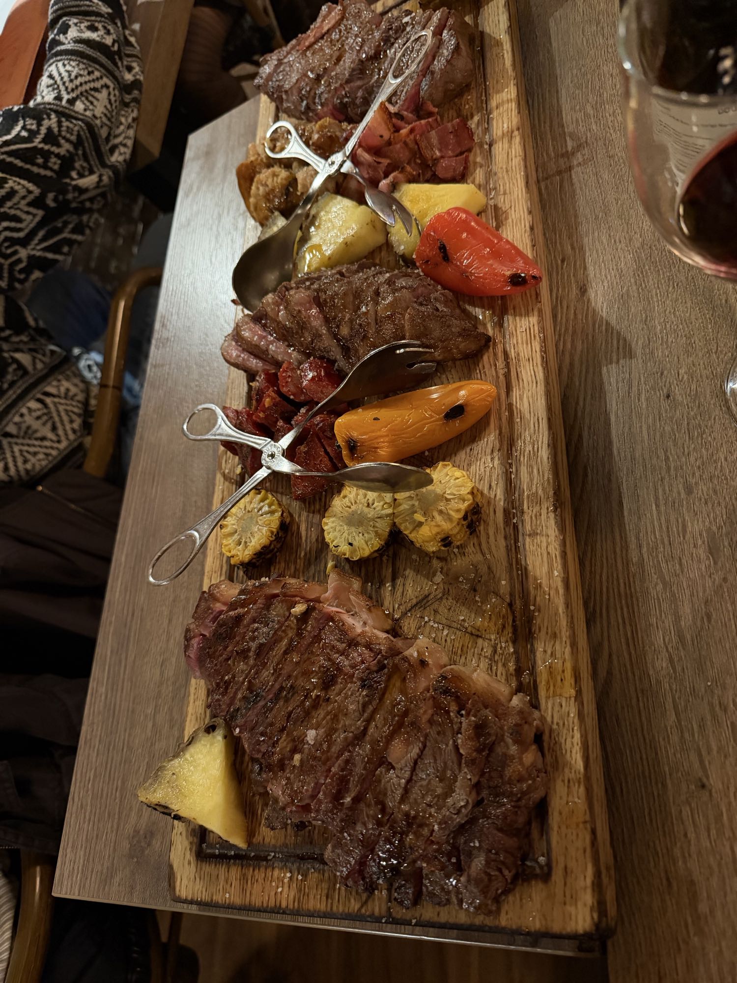 Grilovaná masová mísa