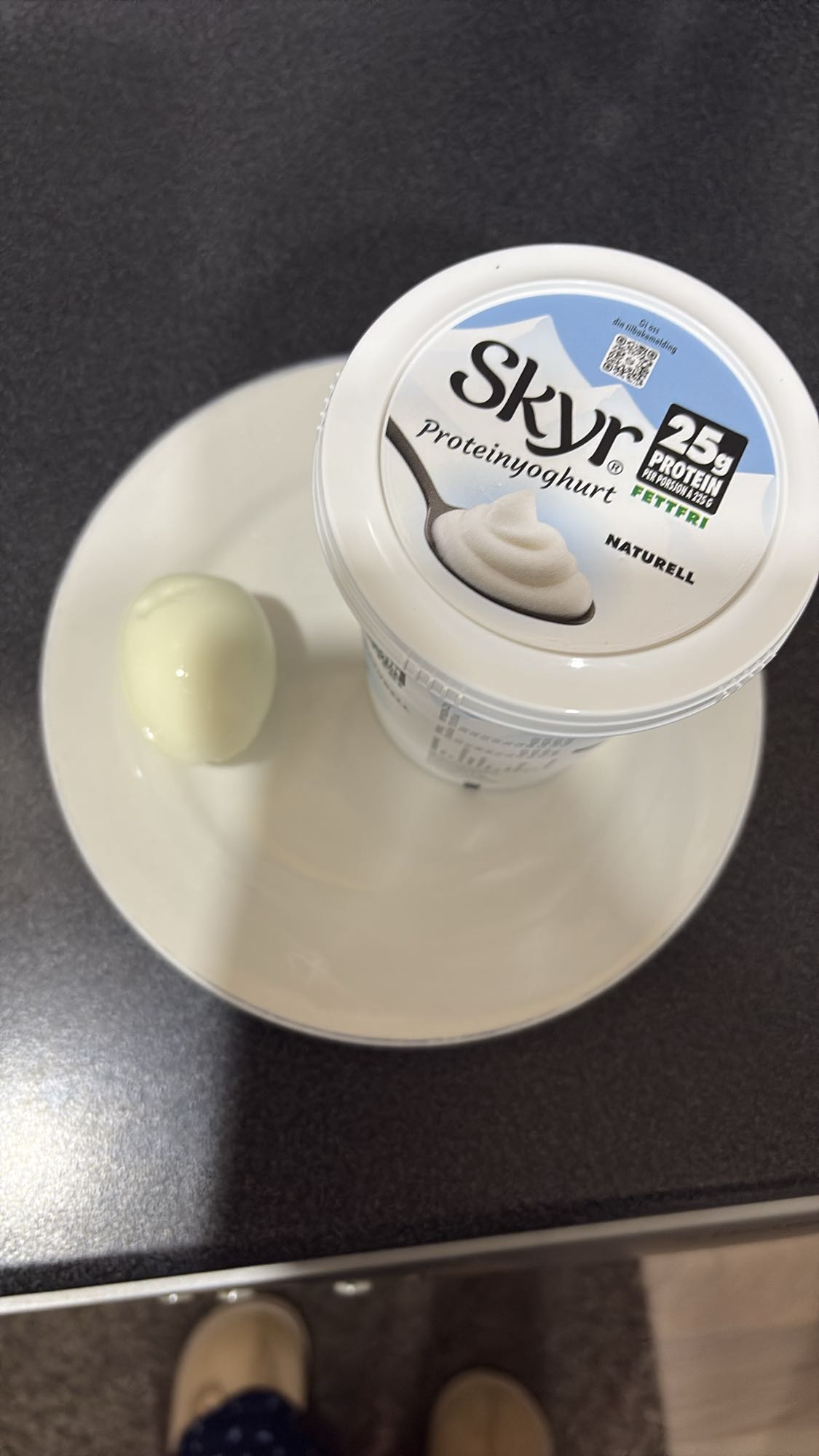 Skyr og kokt egg