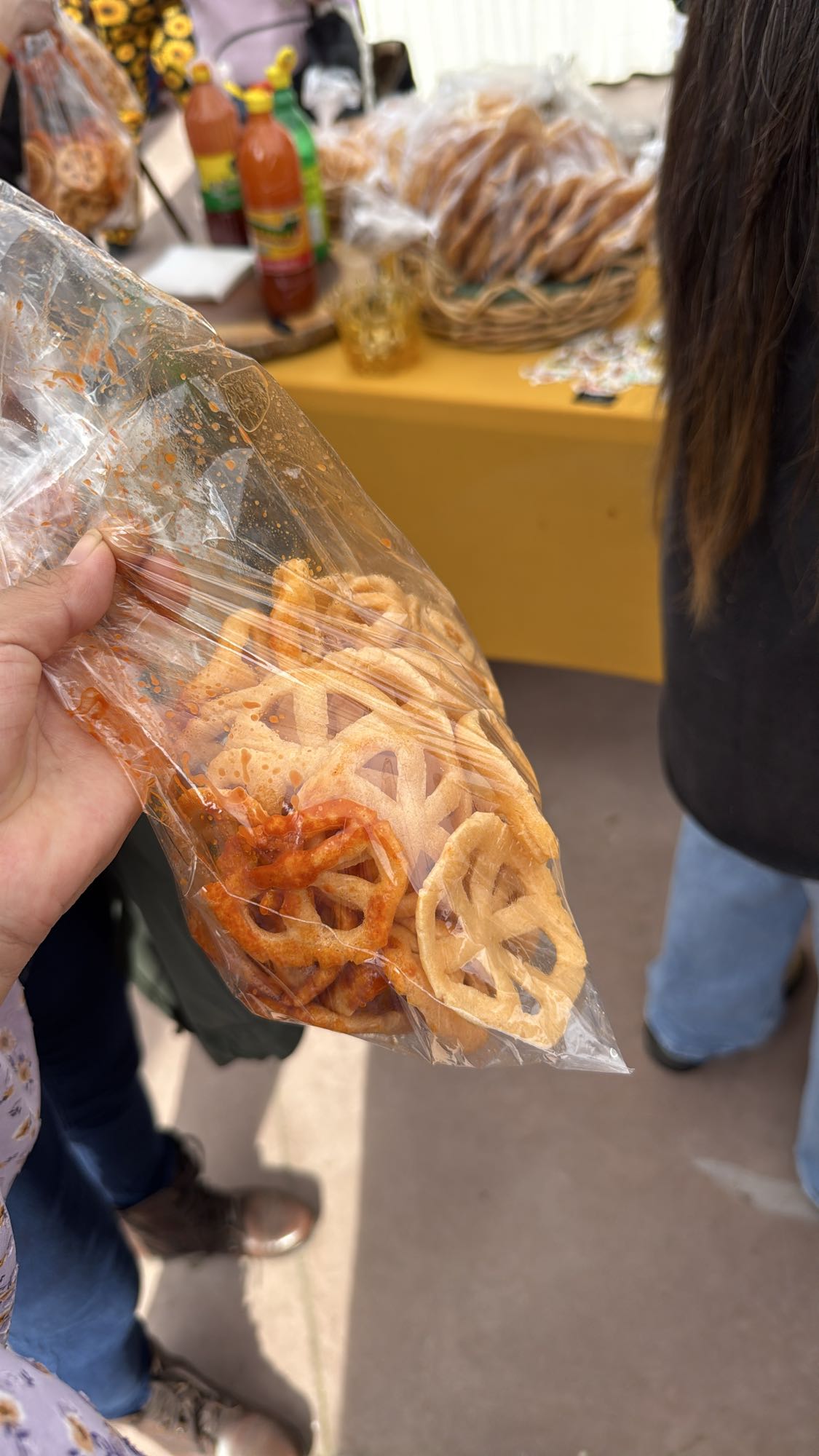 Wheat wheel chips with chili