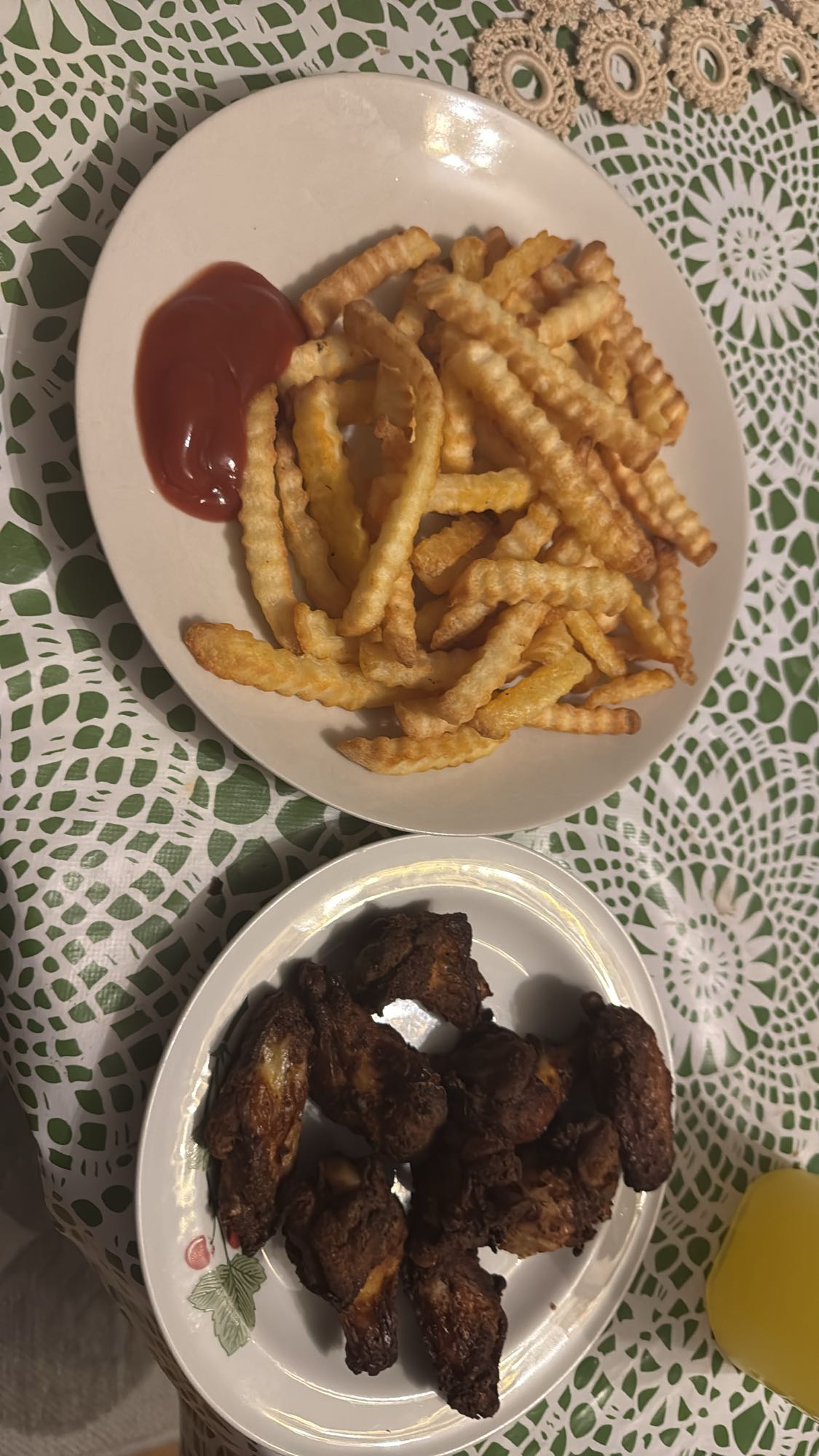 Kycklingvingar & pommes