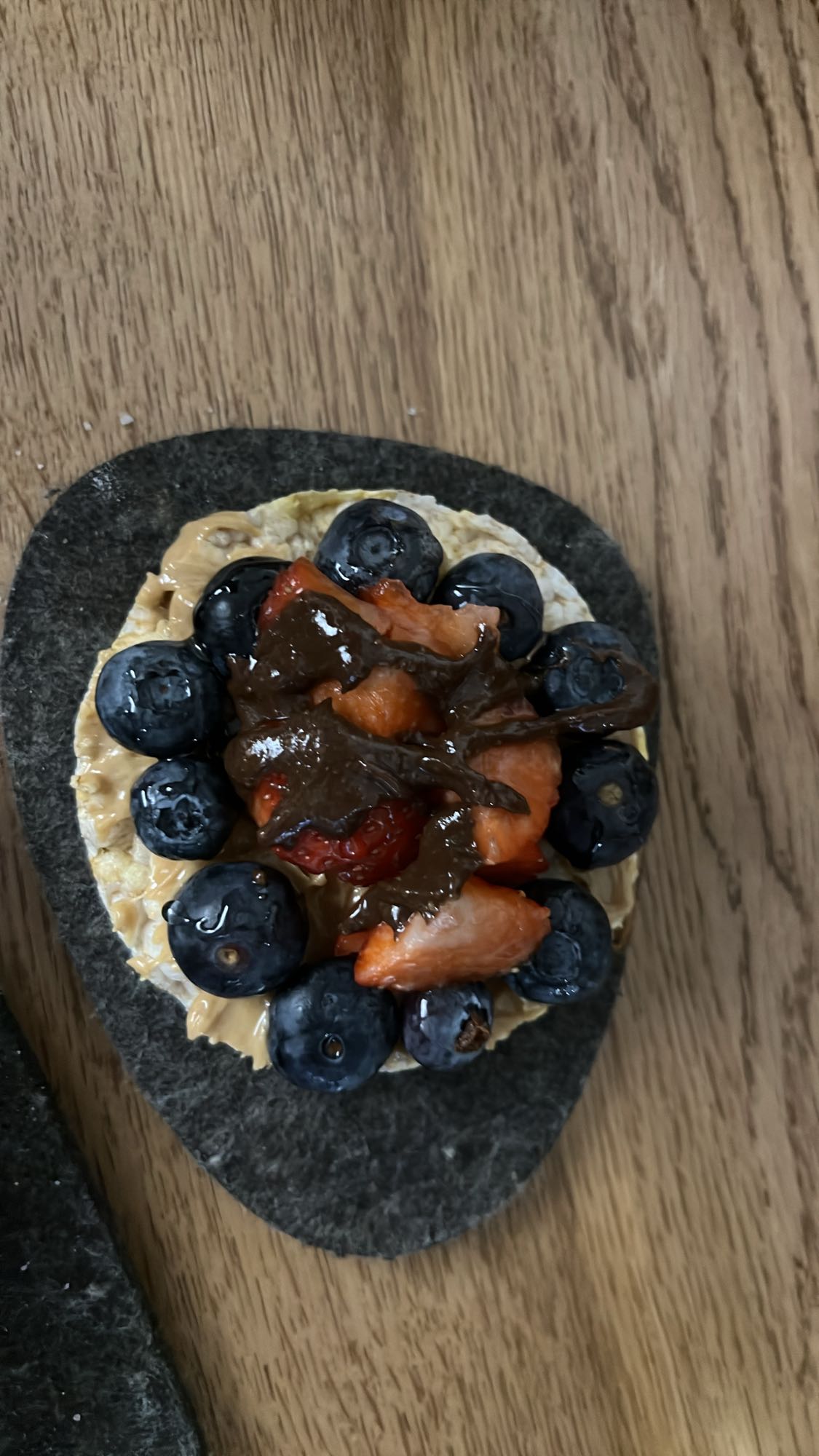 Rice cake with fruits