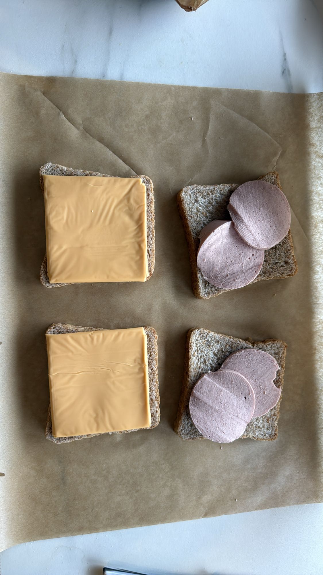 Kaas en worst sandwiches