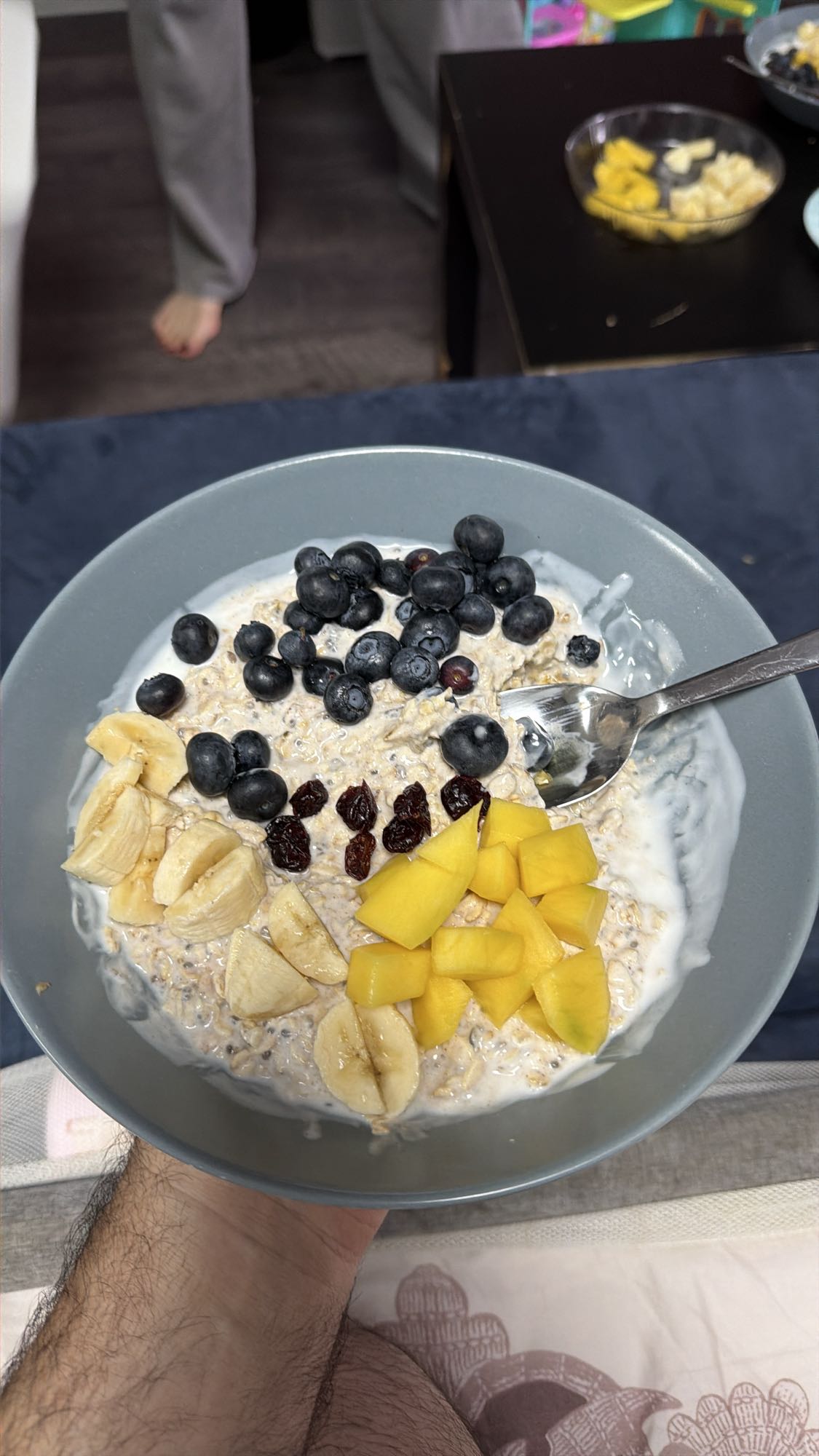 Mic dejun cu ovăz și fructe