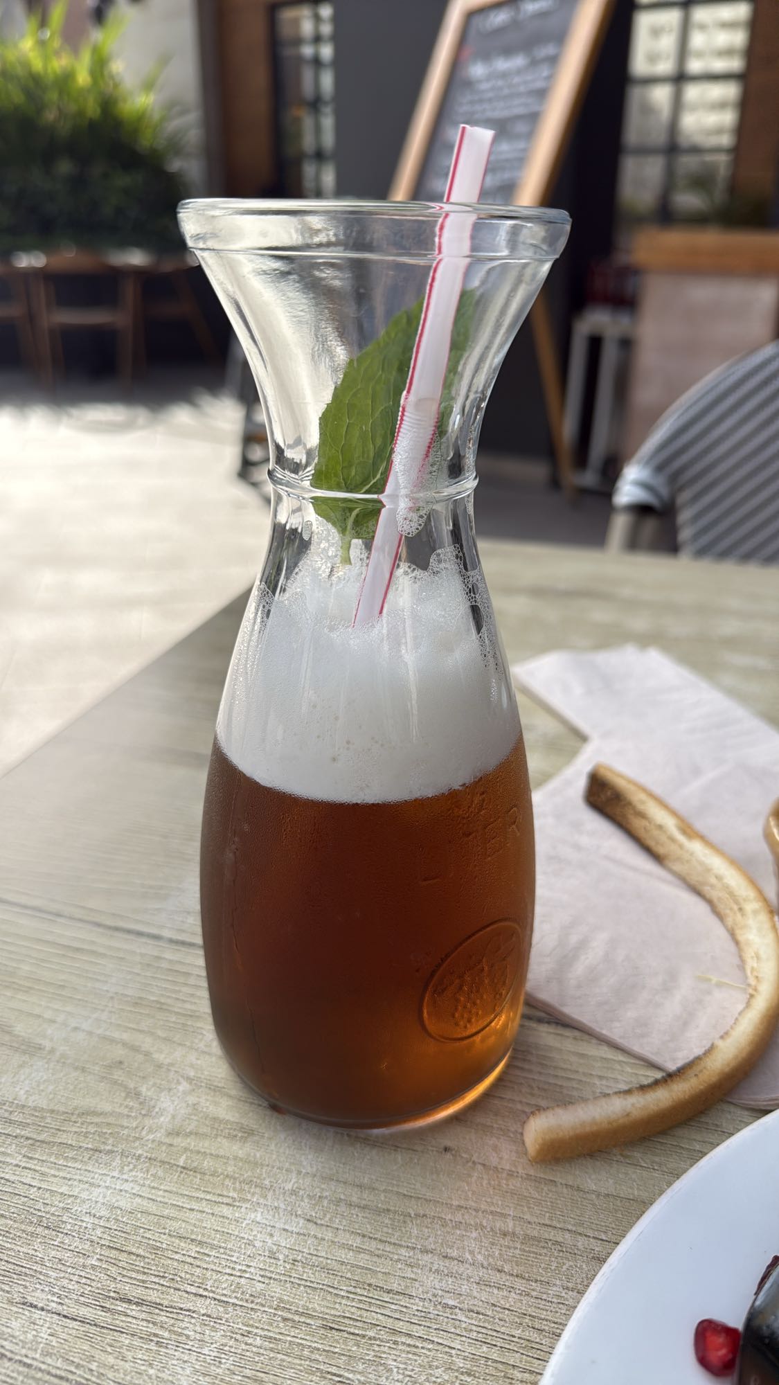 Iced tea with mint