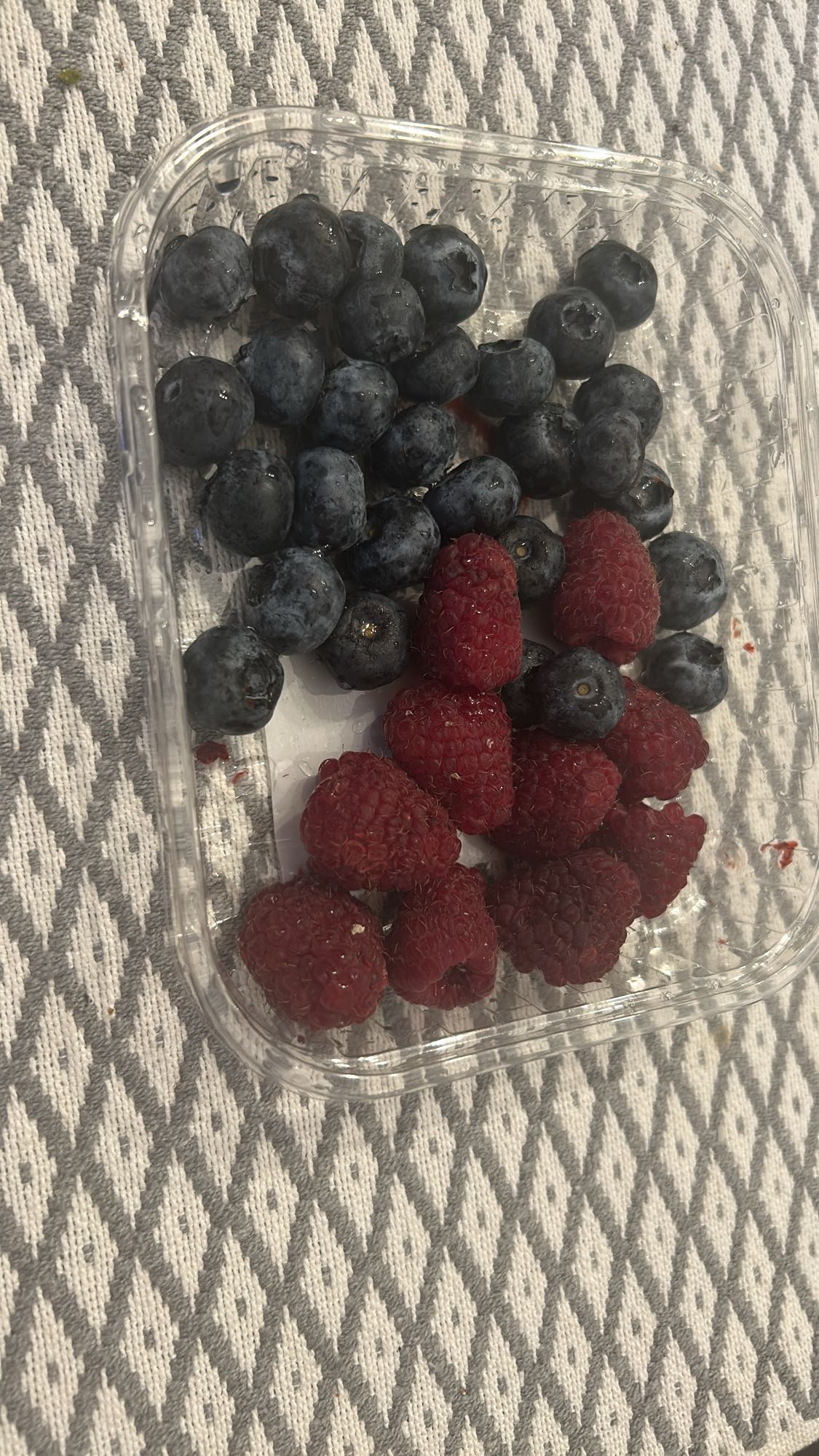 Fructe de pădure proaspete