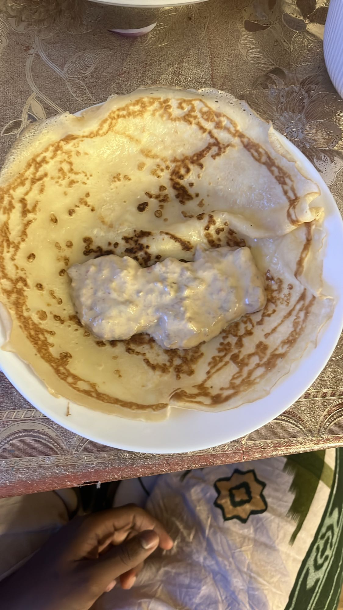 Crepe with creamy filling