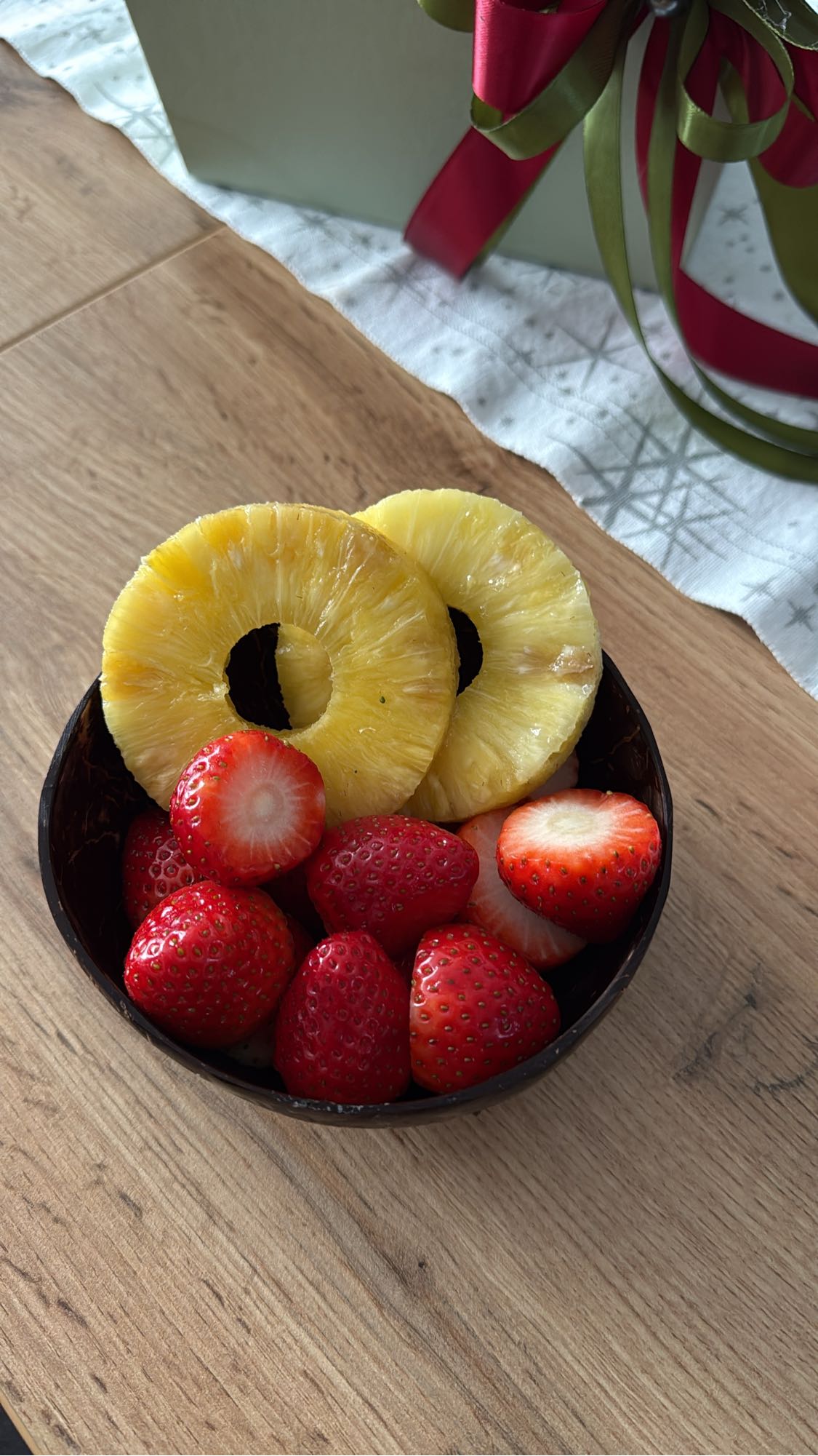 Fructe proaspete în bol