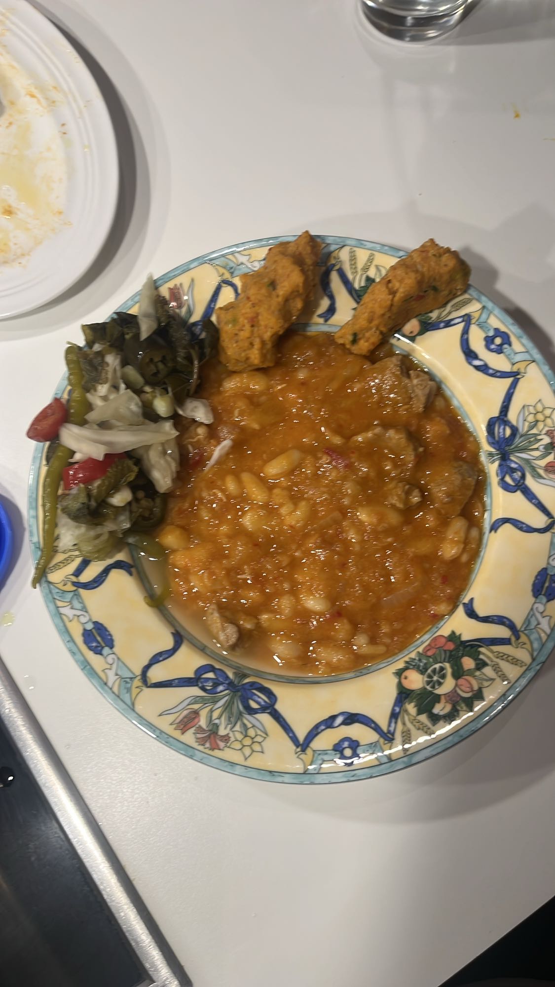 Kuru fasulye ve garnitür