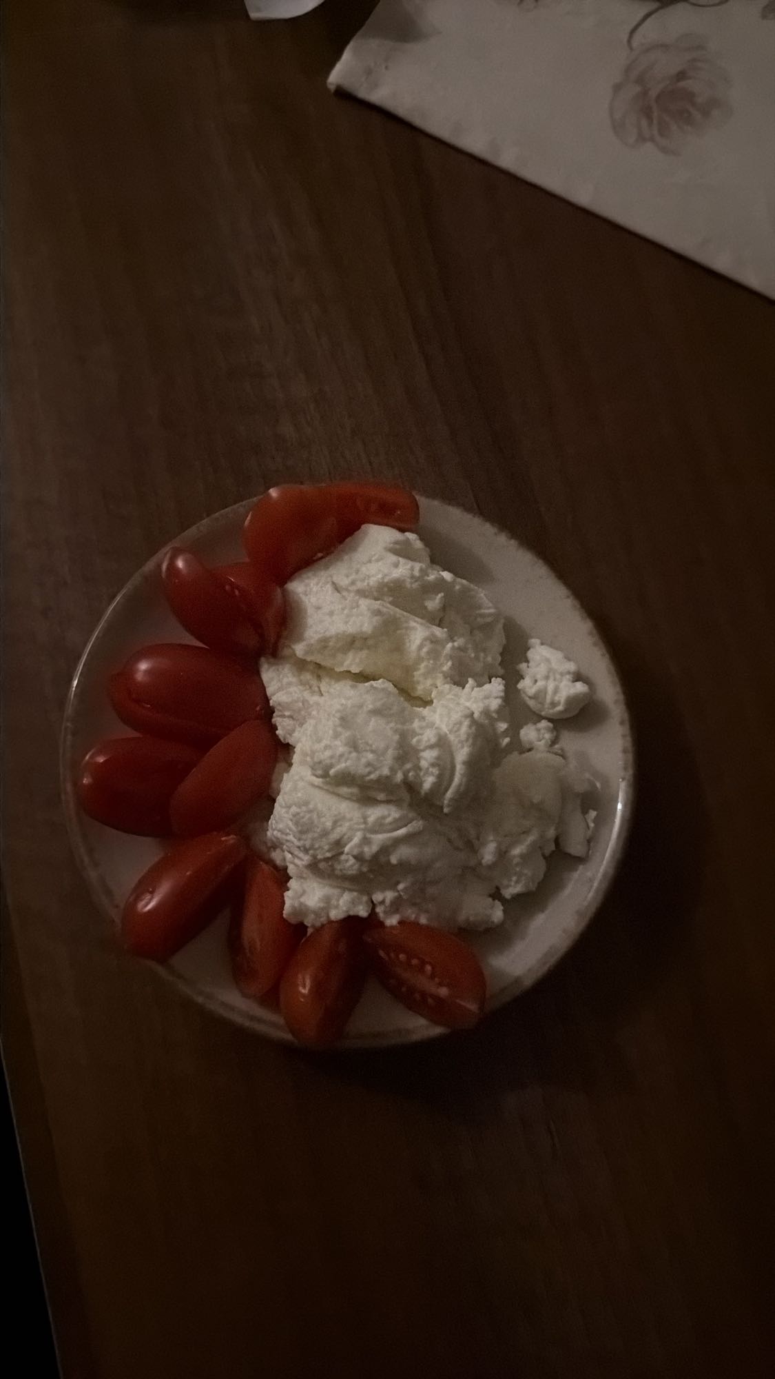 Roșii cu brânză proaspătă