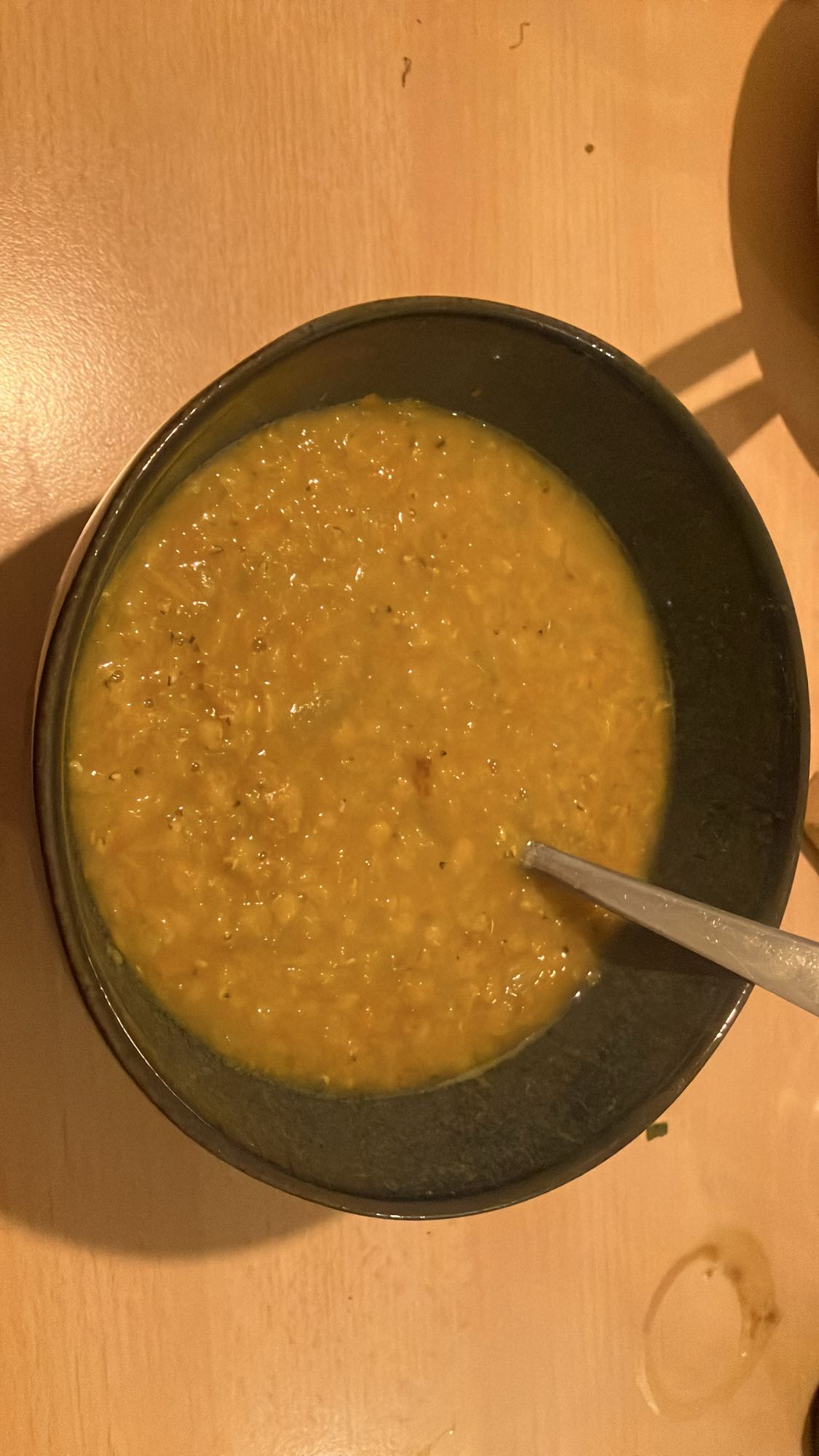 Sopa de lentilha amarela