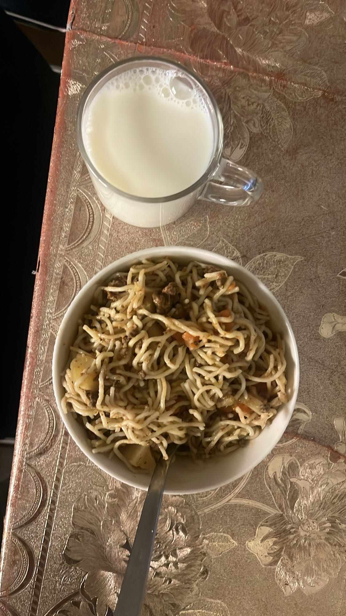 Noodle stir-fry with milk