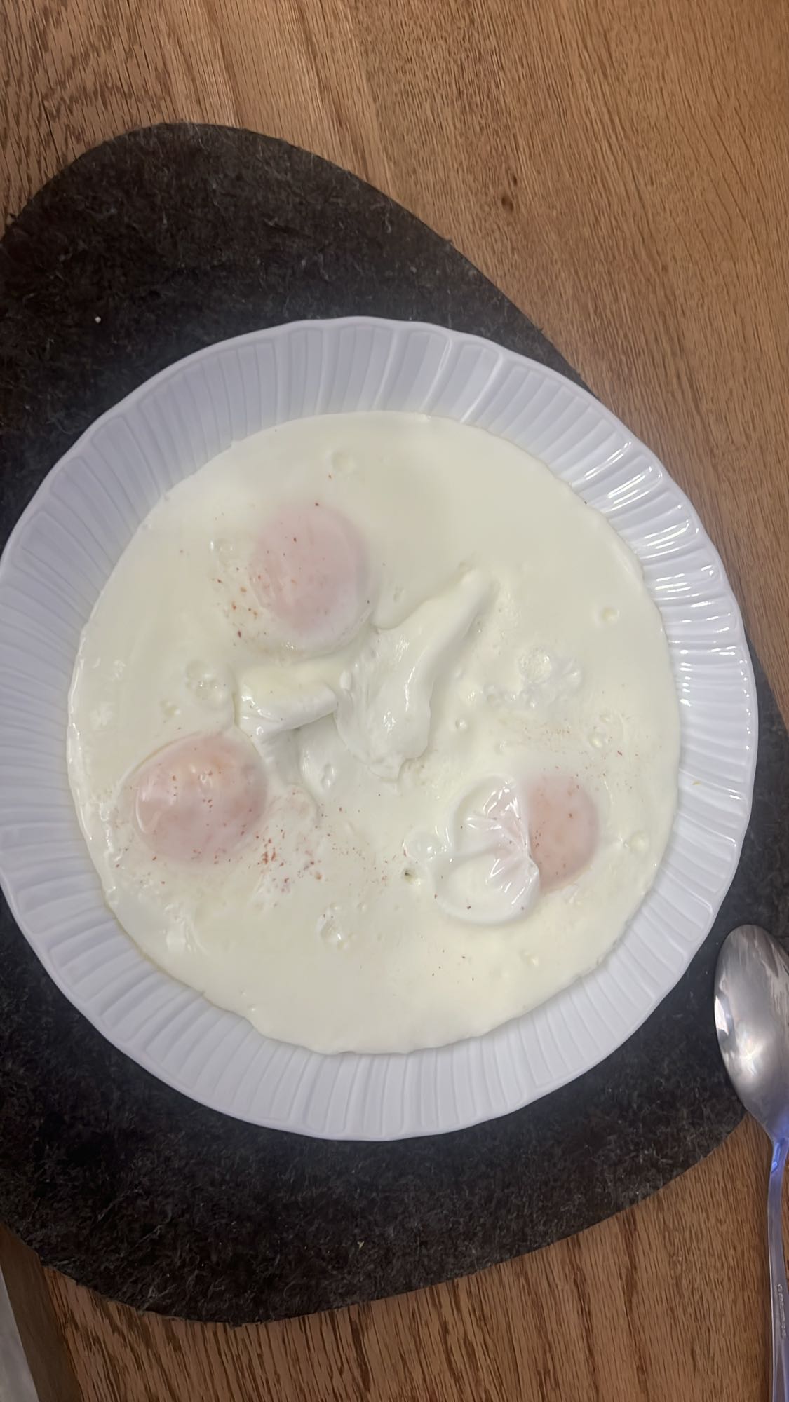 Haşlanmış yumurta tabağı