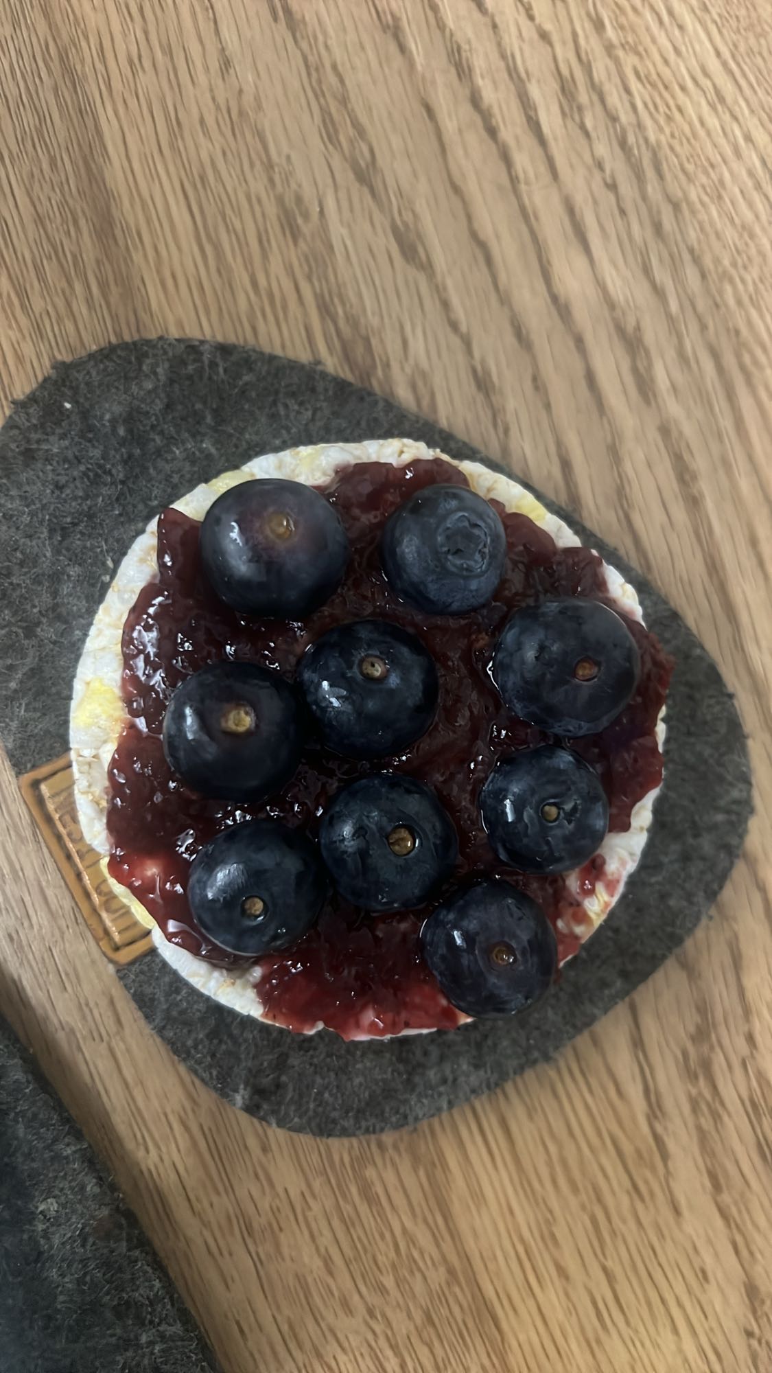 Arroz con mermelada y arándanos