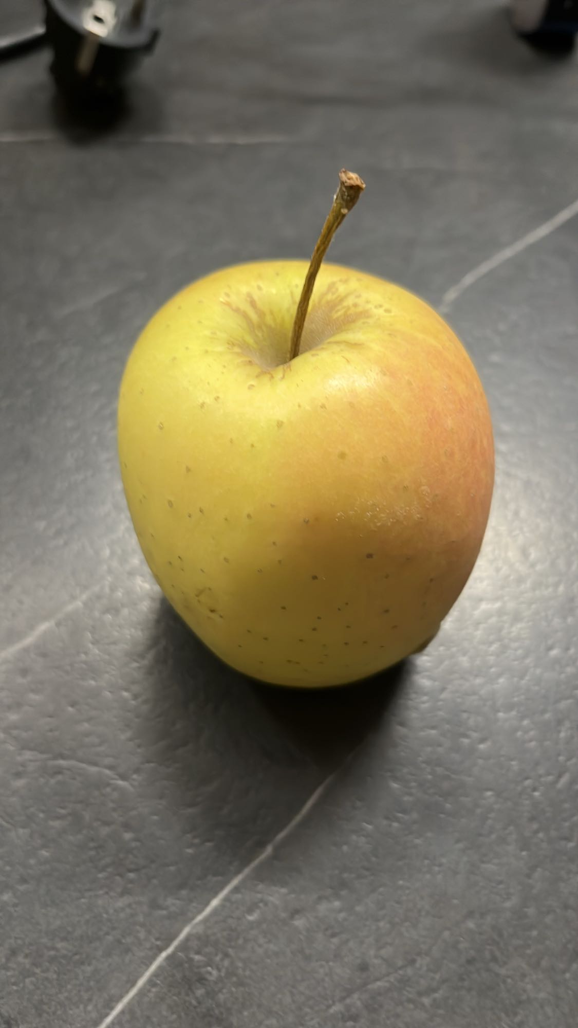 Pomme entière