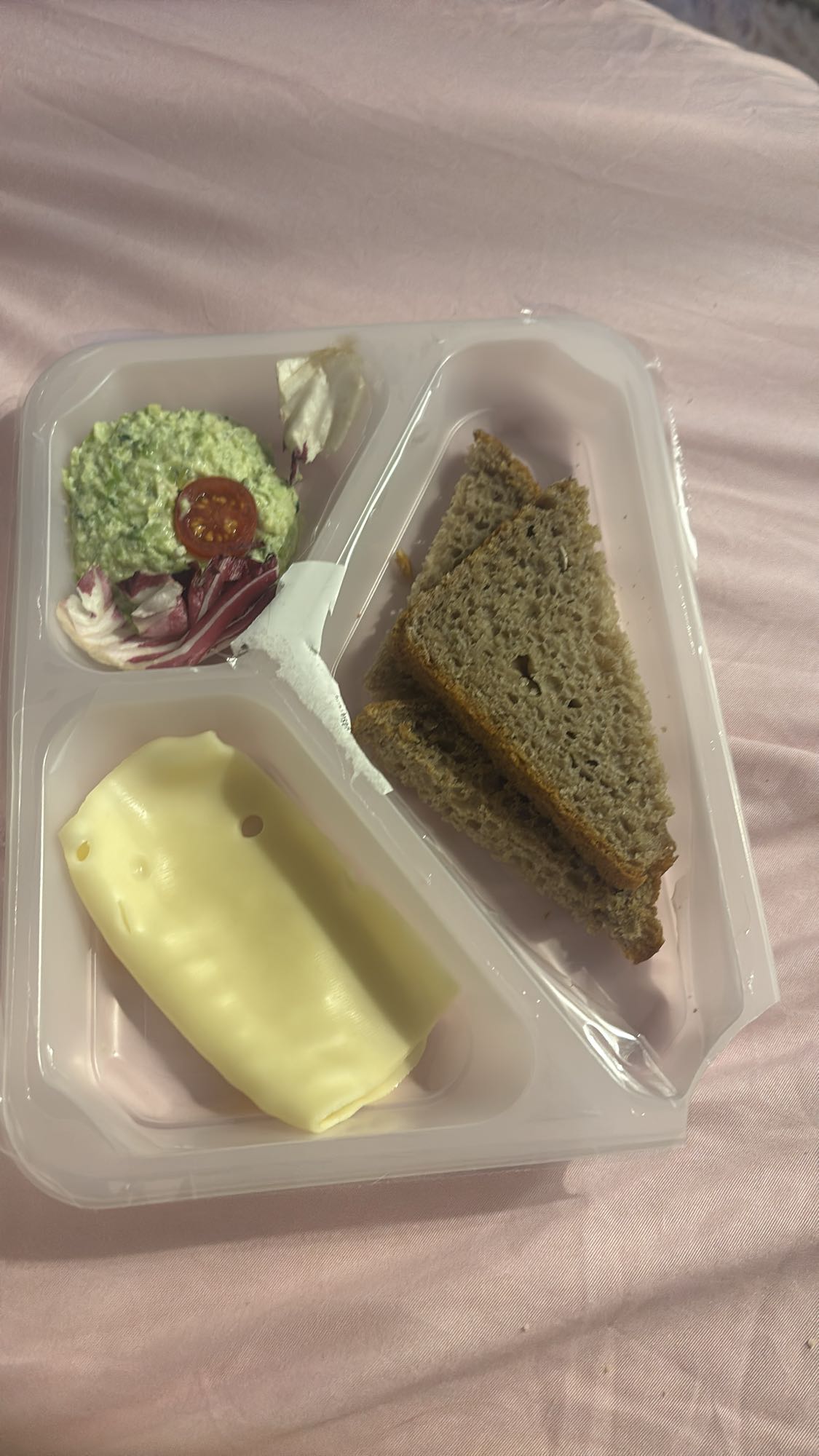 Kanapki z serem i pastą