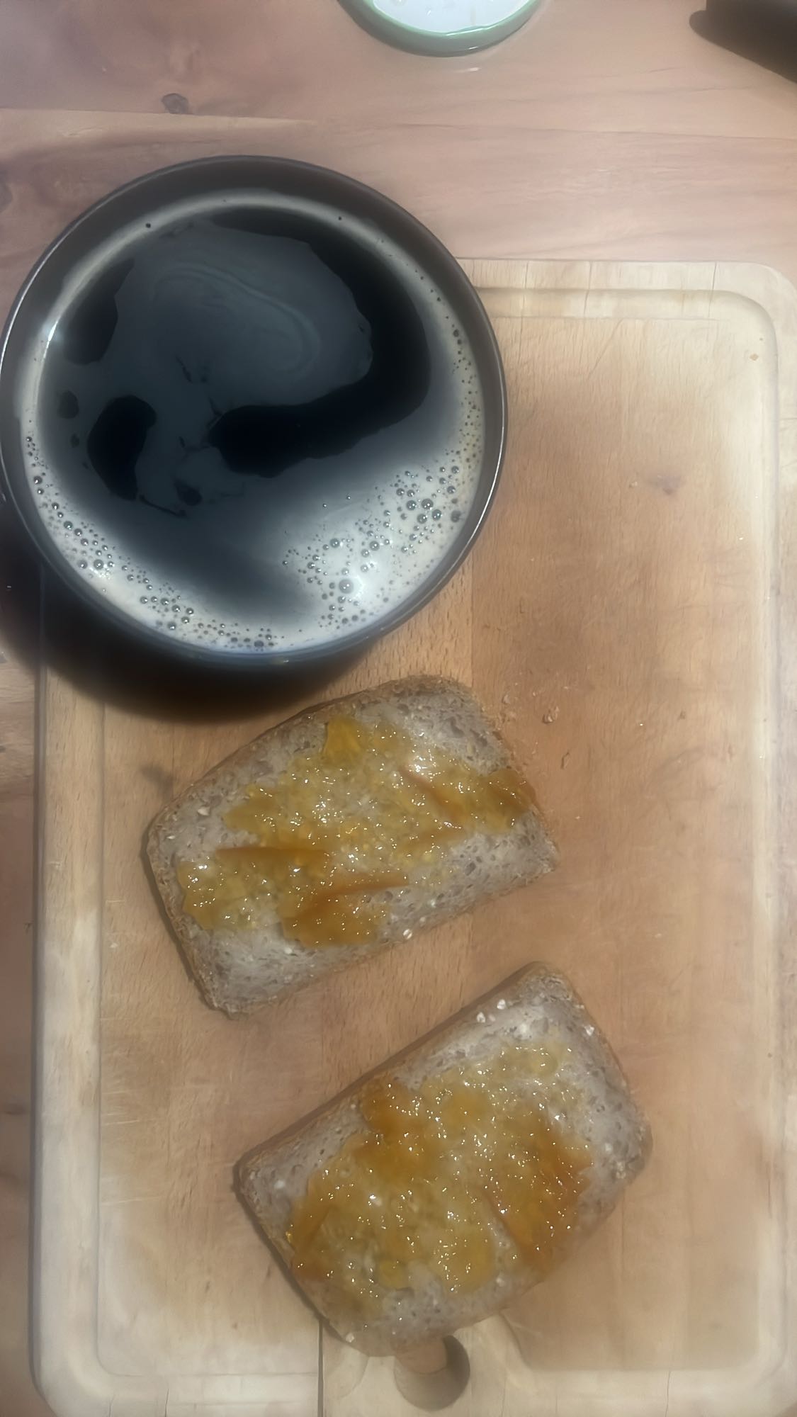 Tartines confiture et café