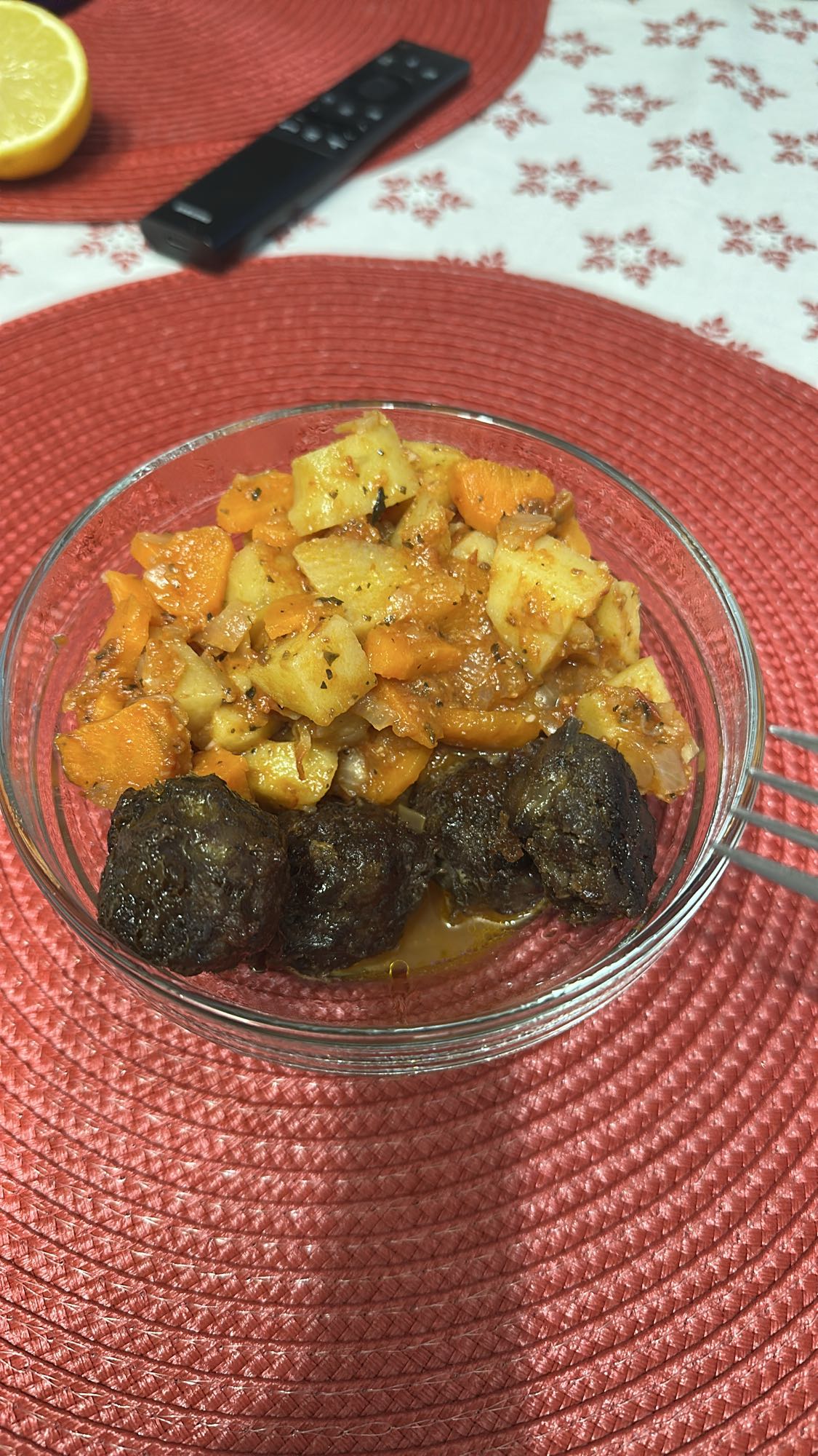 Chifteluțe cu legume