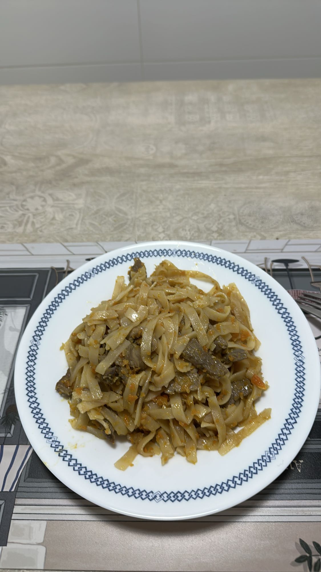 Noodles de arroz con ternera