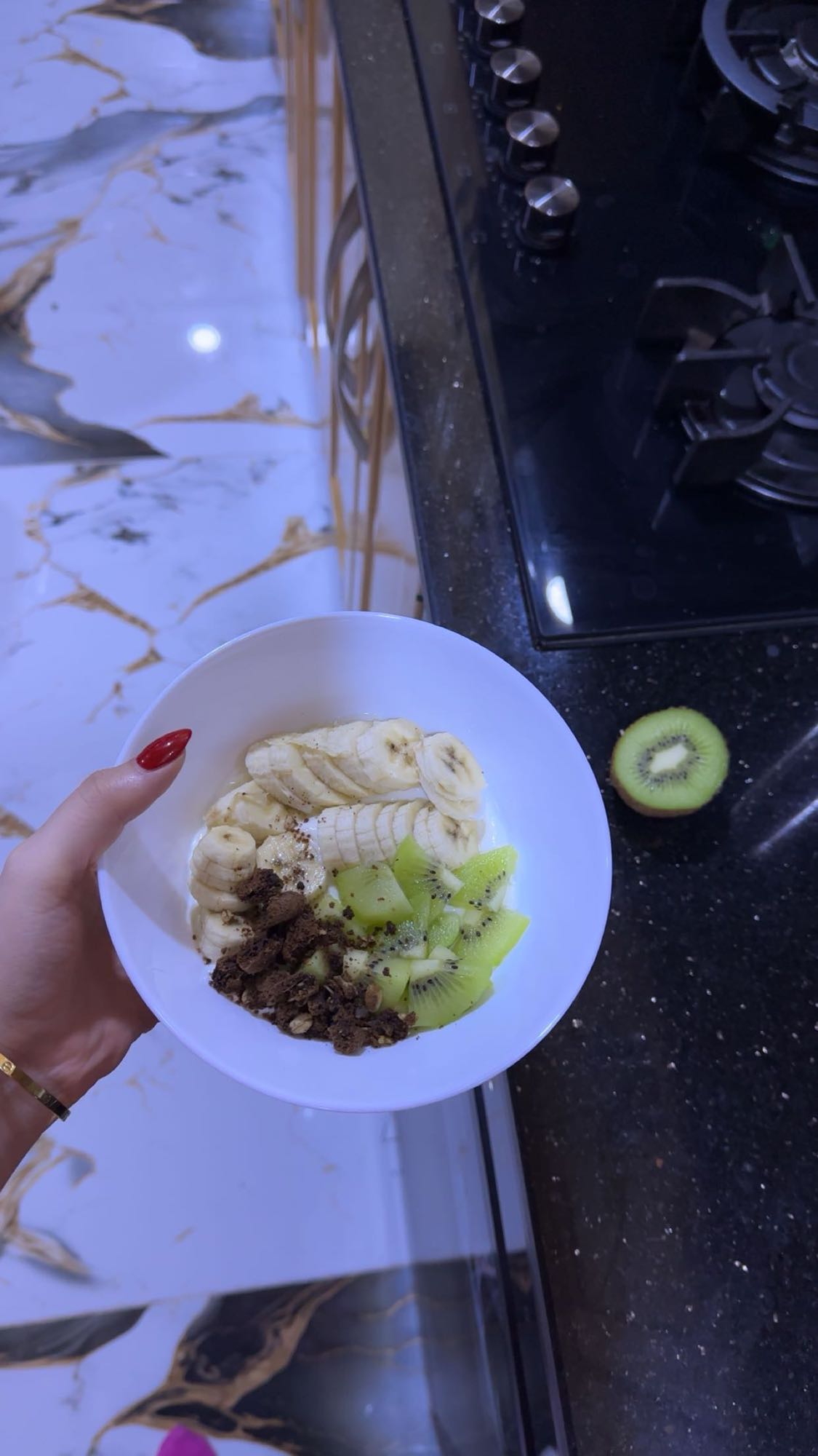 Banana Kiwi Yogurt Bowl