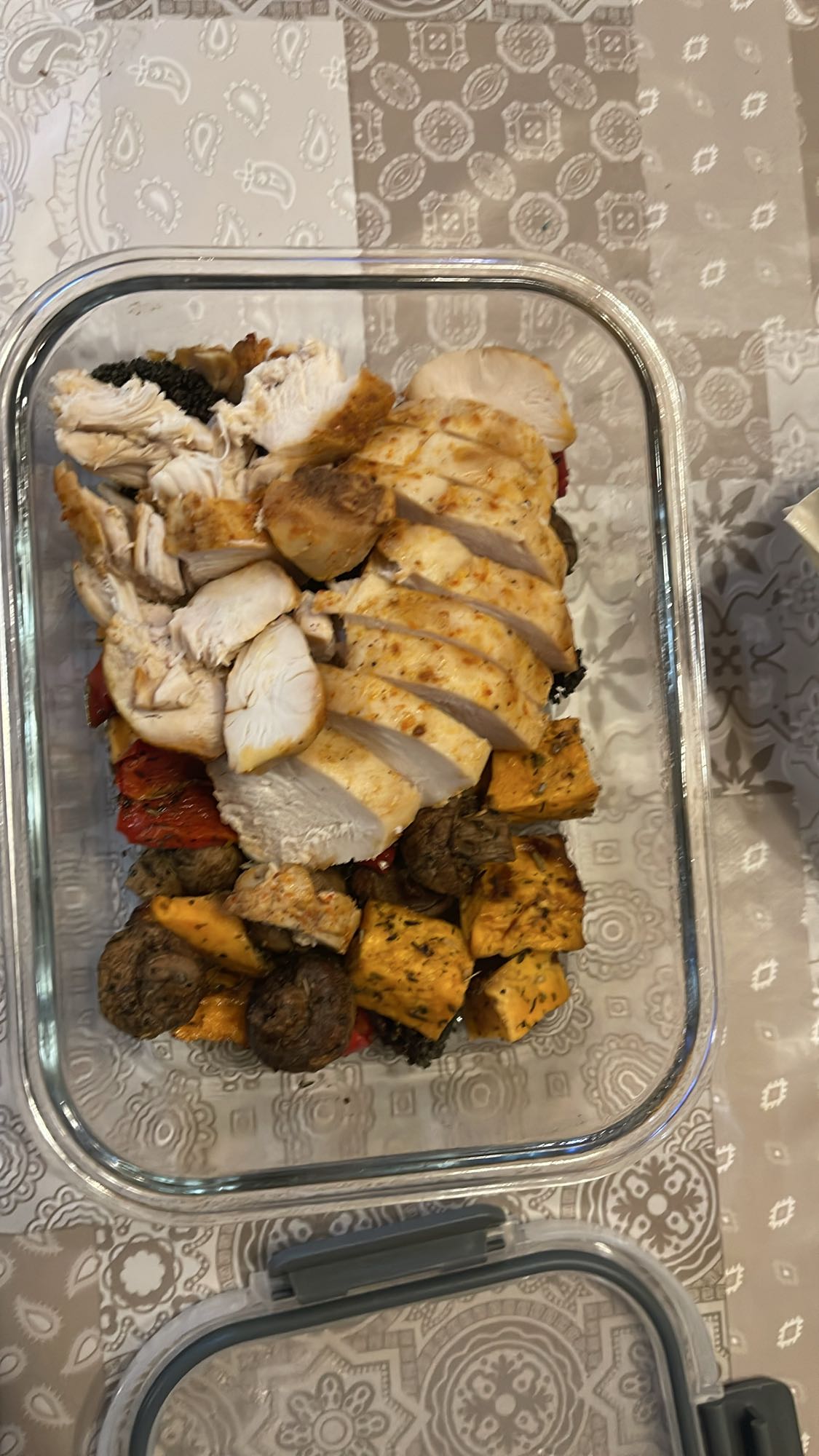 Poulet et légumes rôtis