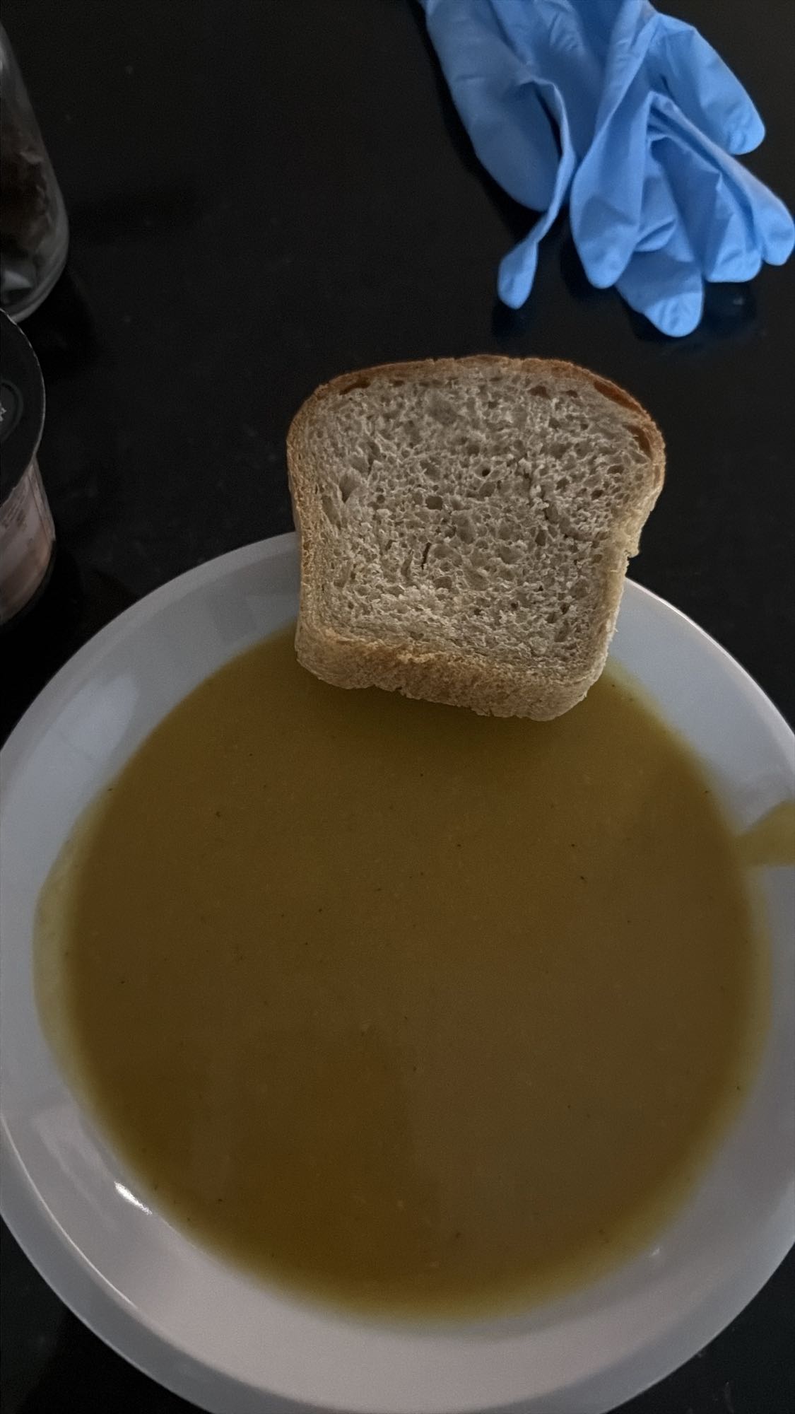 Groentesoep met brood