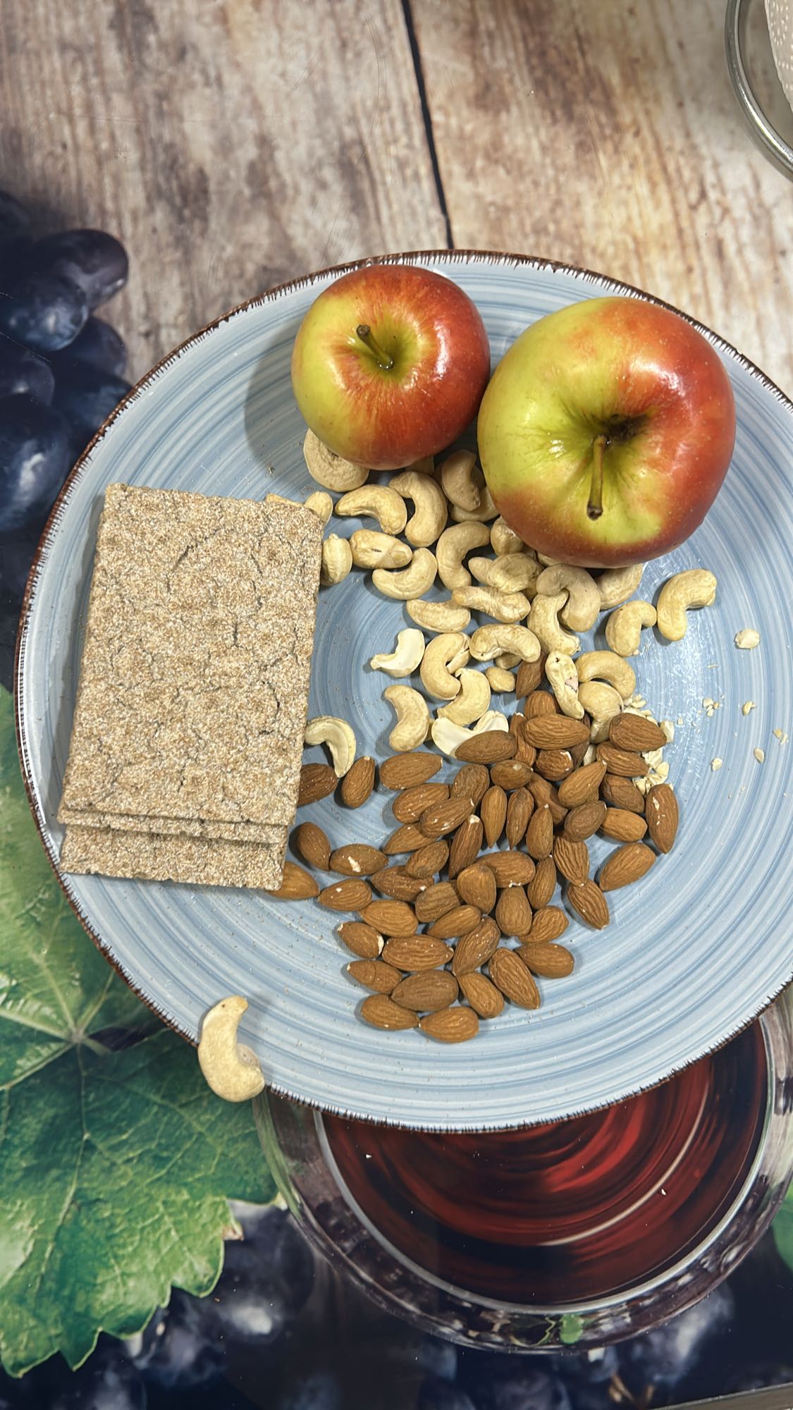 Merienda saludable de frutas y nueces