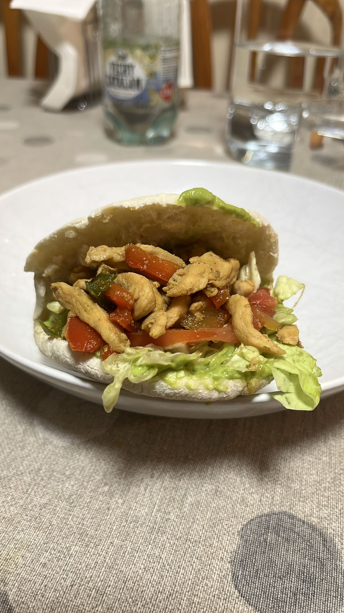 Pan pita con pollo