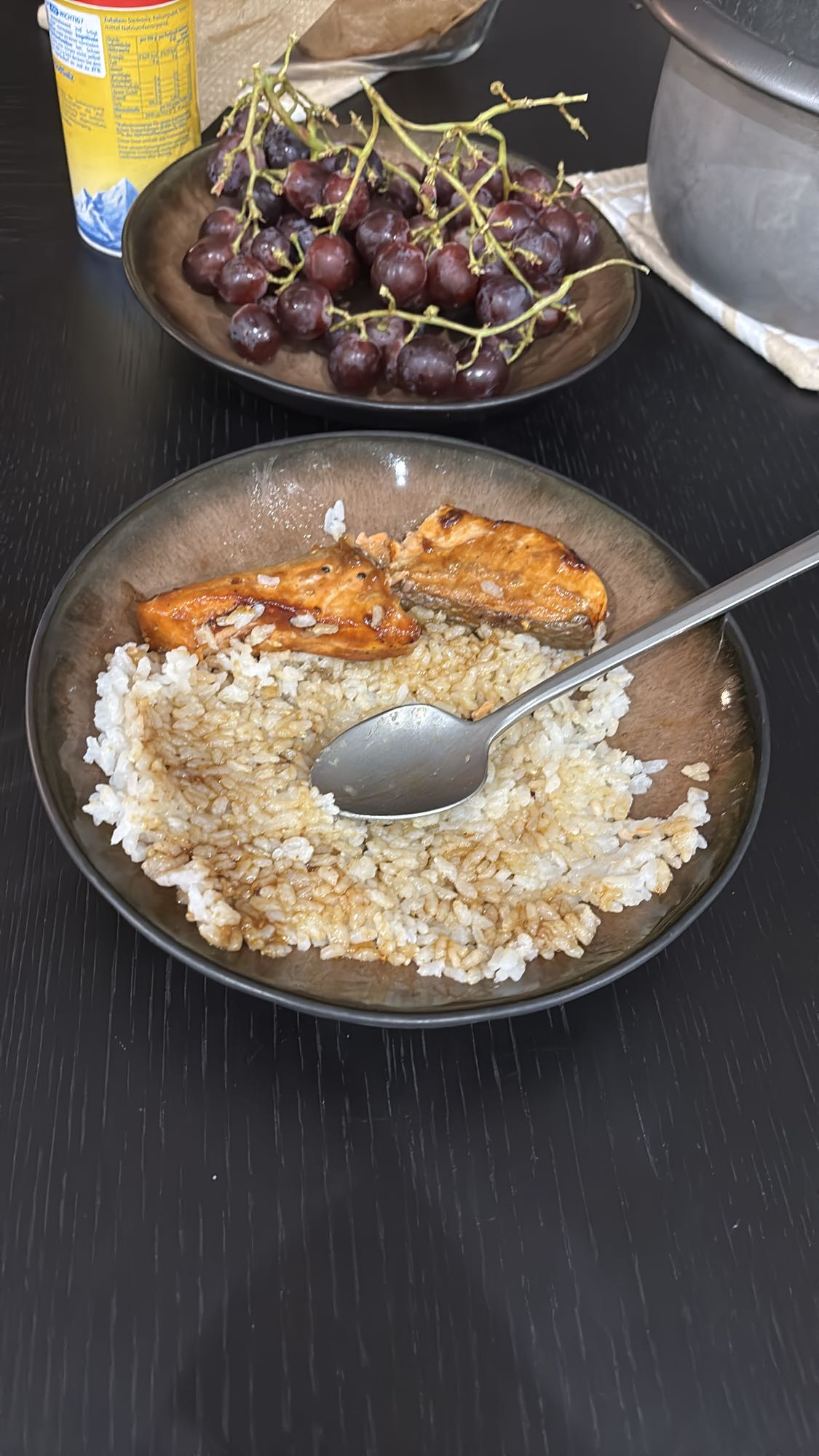 Saumon, riz et raisins
