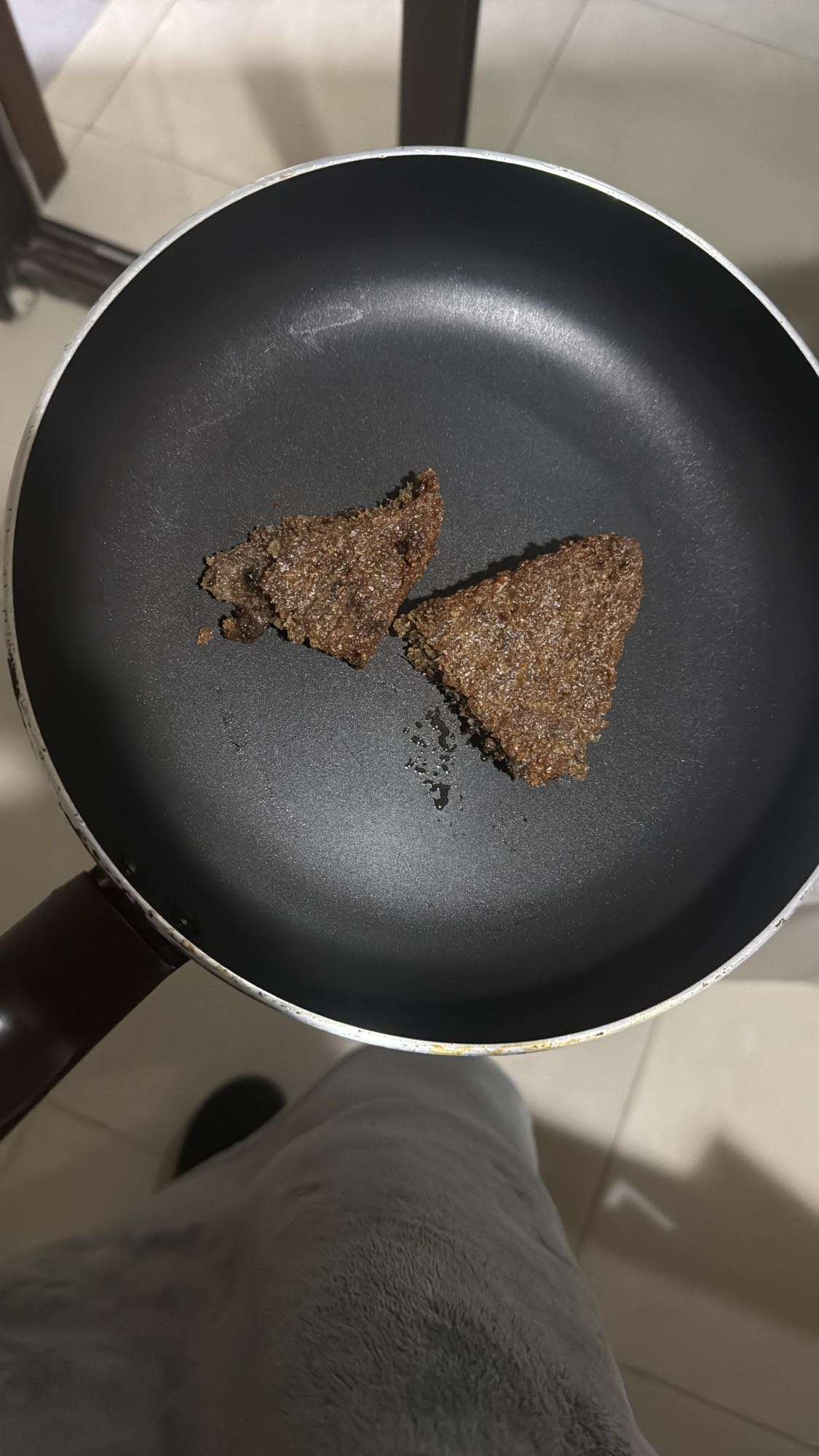 Fried meat kibbeh pieces