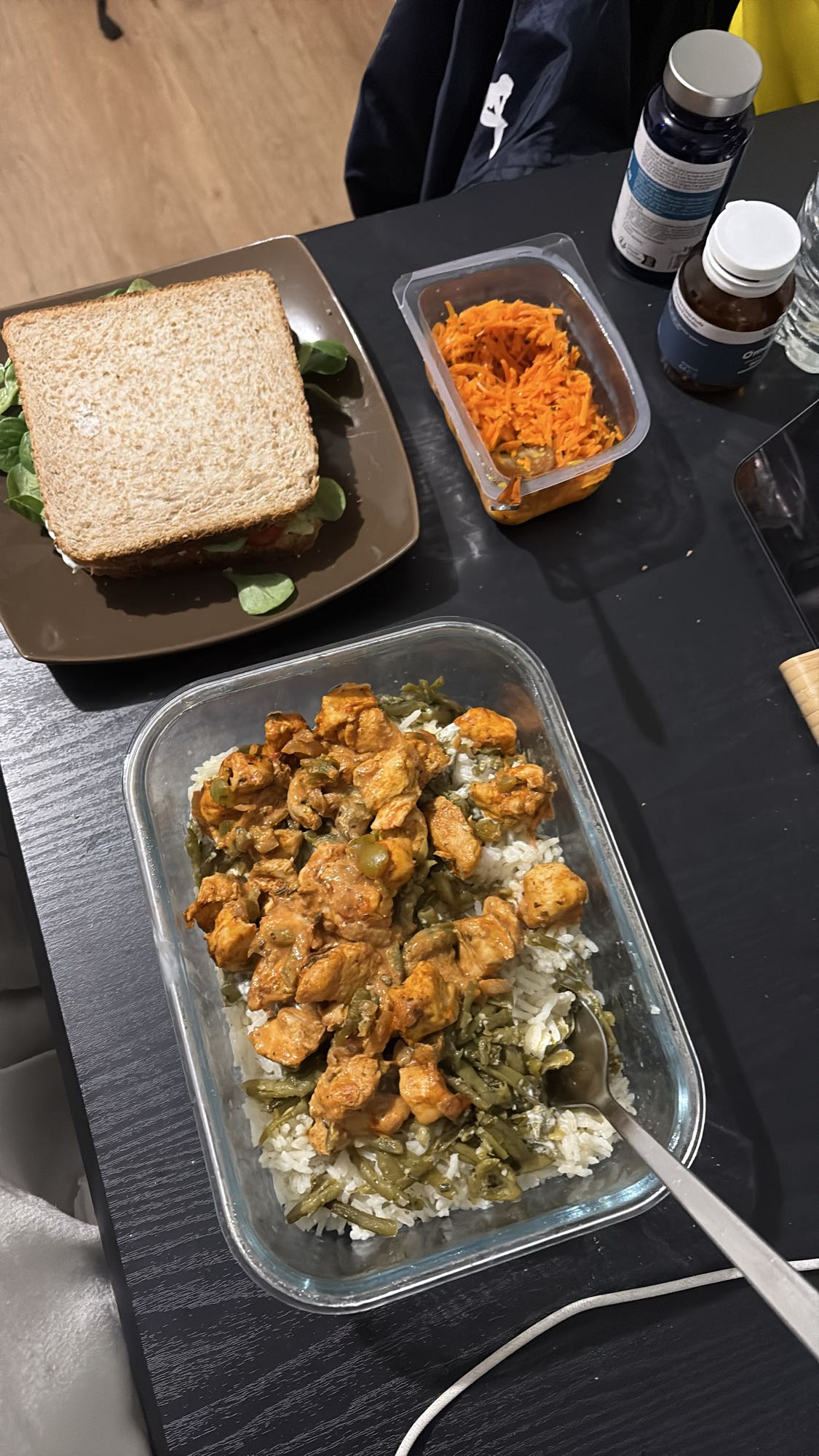 Poulet riz sandwich carottes