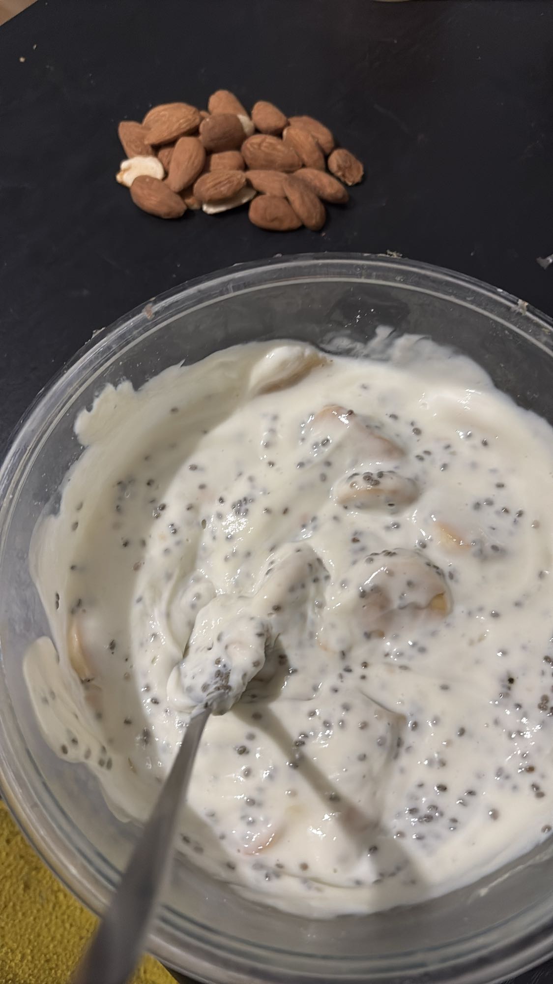 Yaourt aux graines et amandes