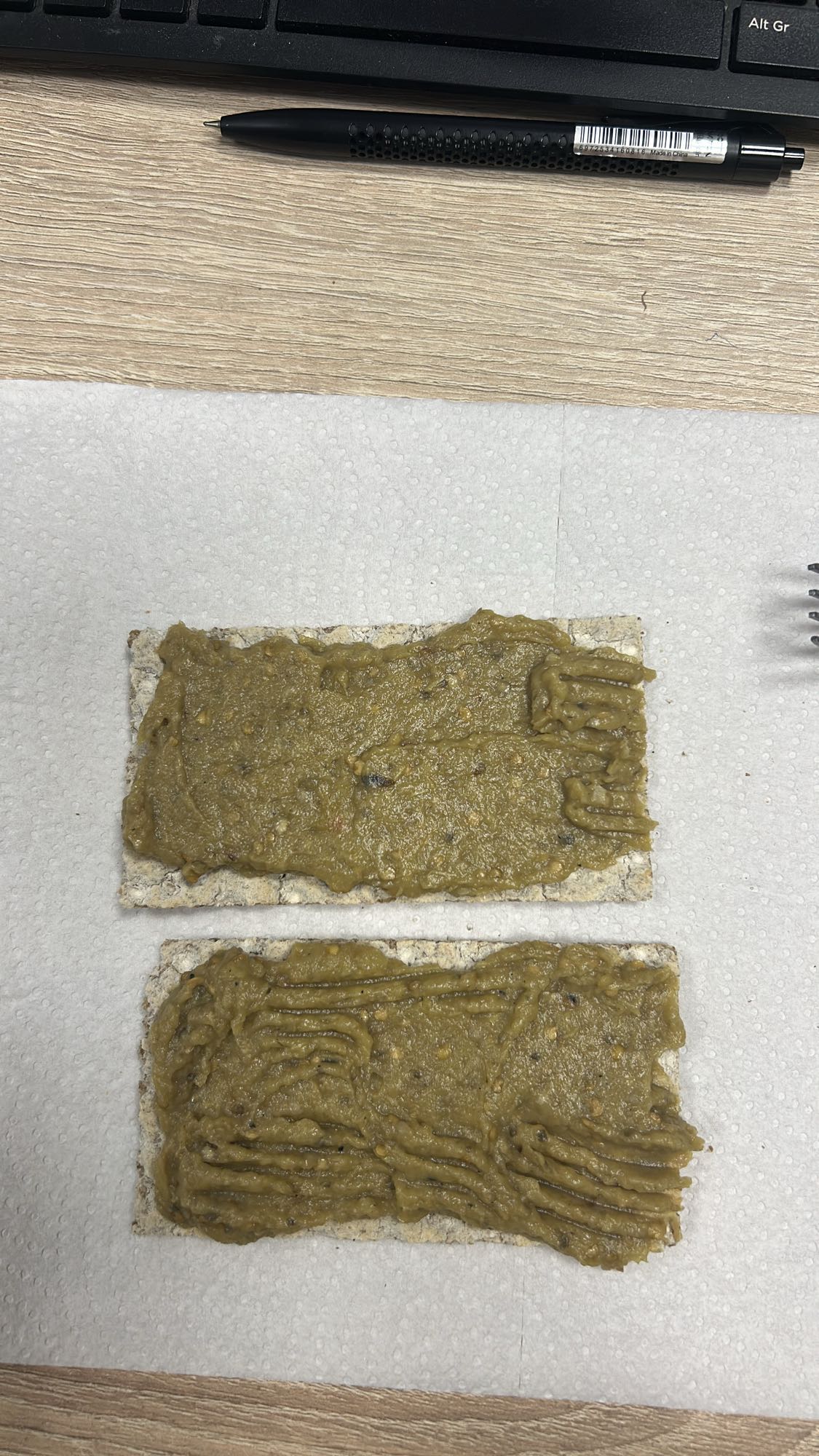 Crackers cu zacuscă