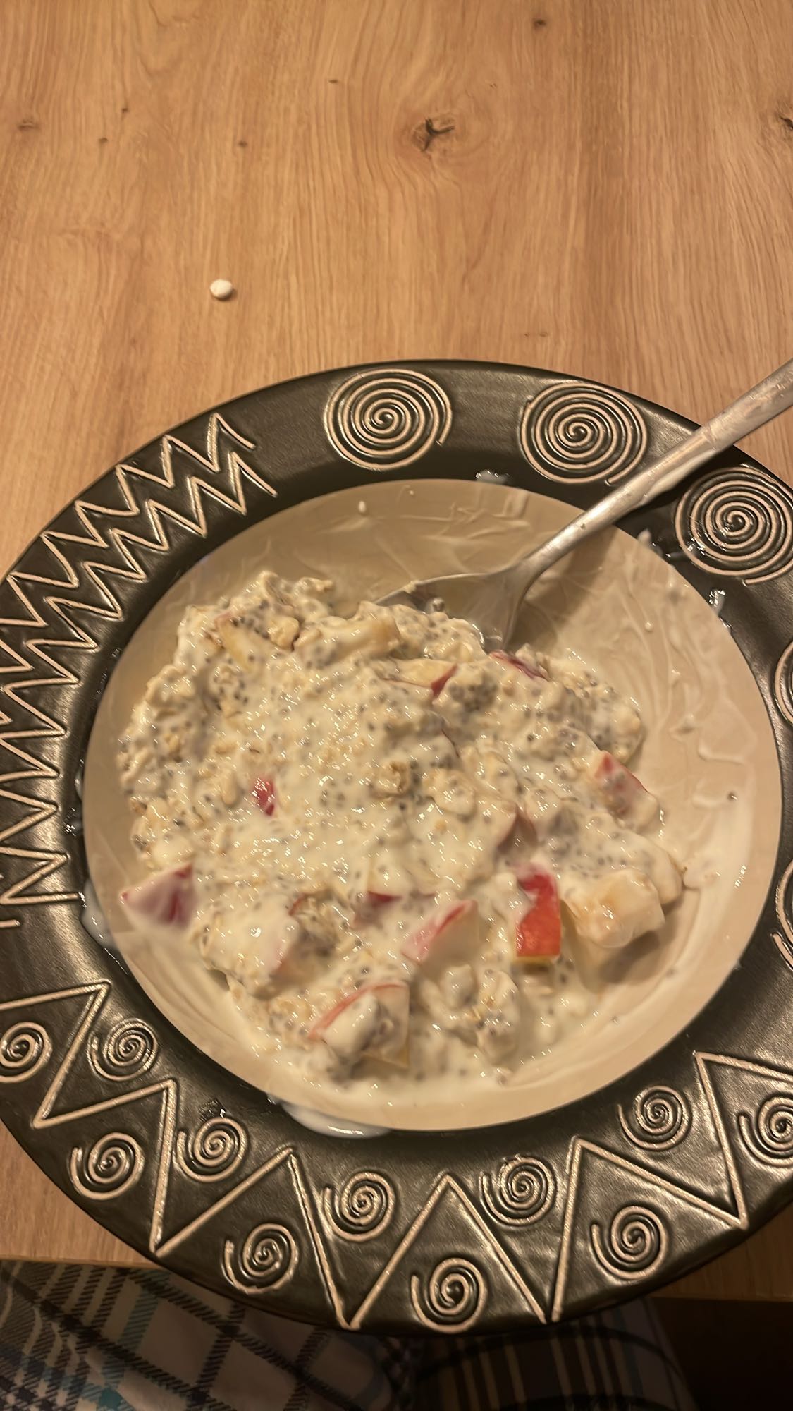 Müsli mit Joghurt und Obst