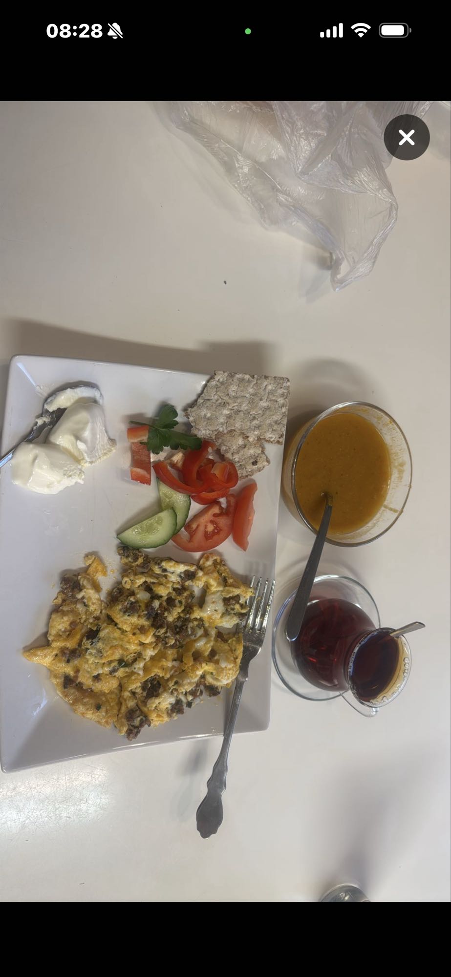 Frukost med ägg och soppa