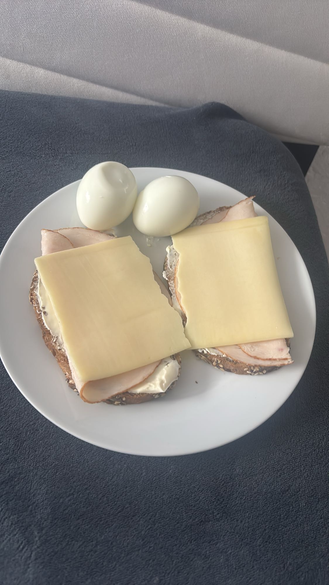 Sandwich met ei en kaas