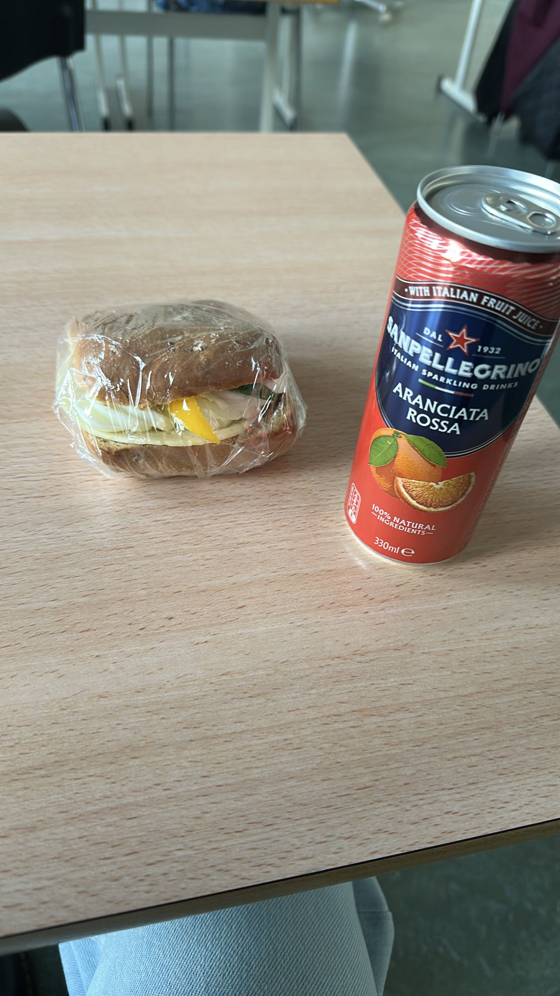 Smörgås och blodapelsinläsk