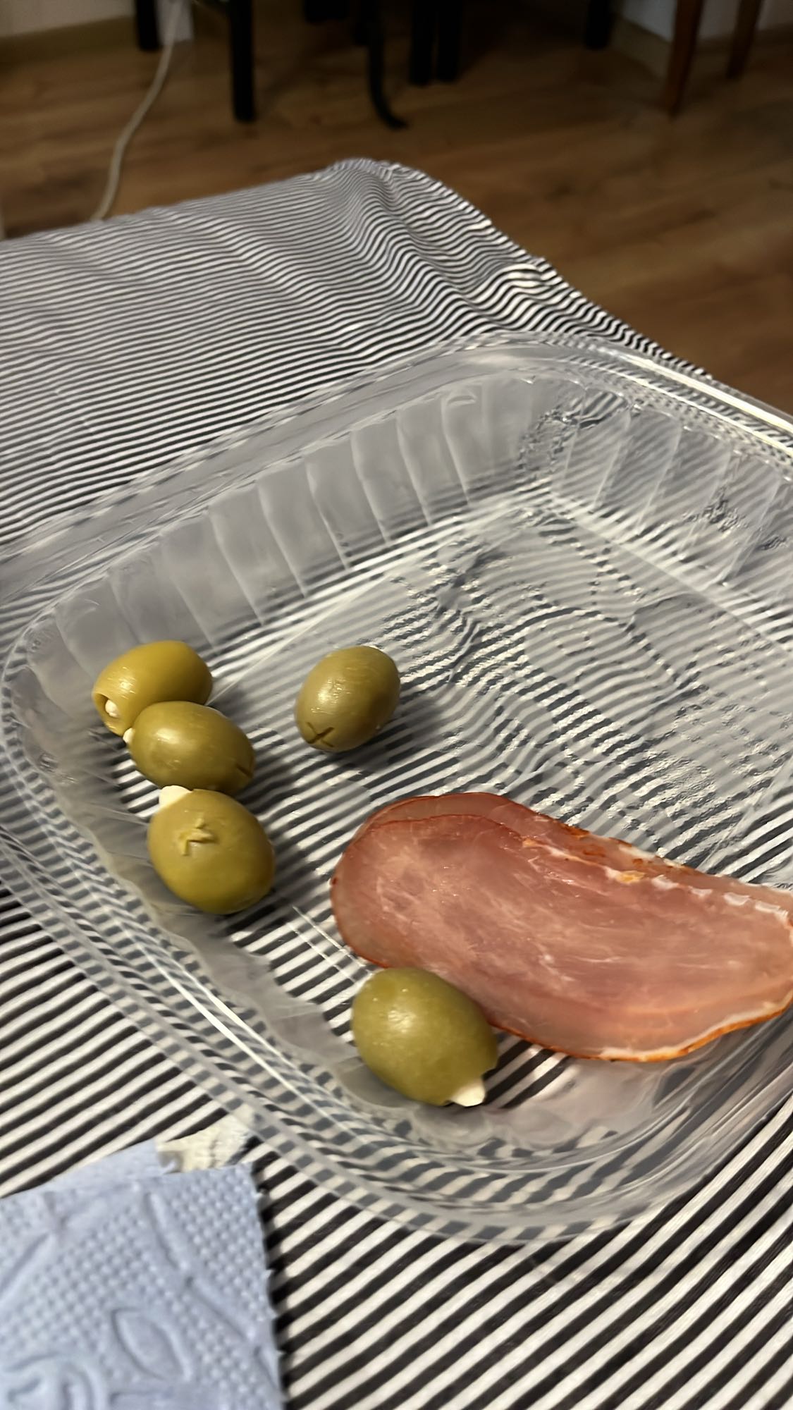 Маслини и прошуто