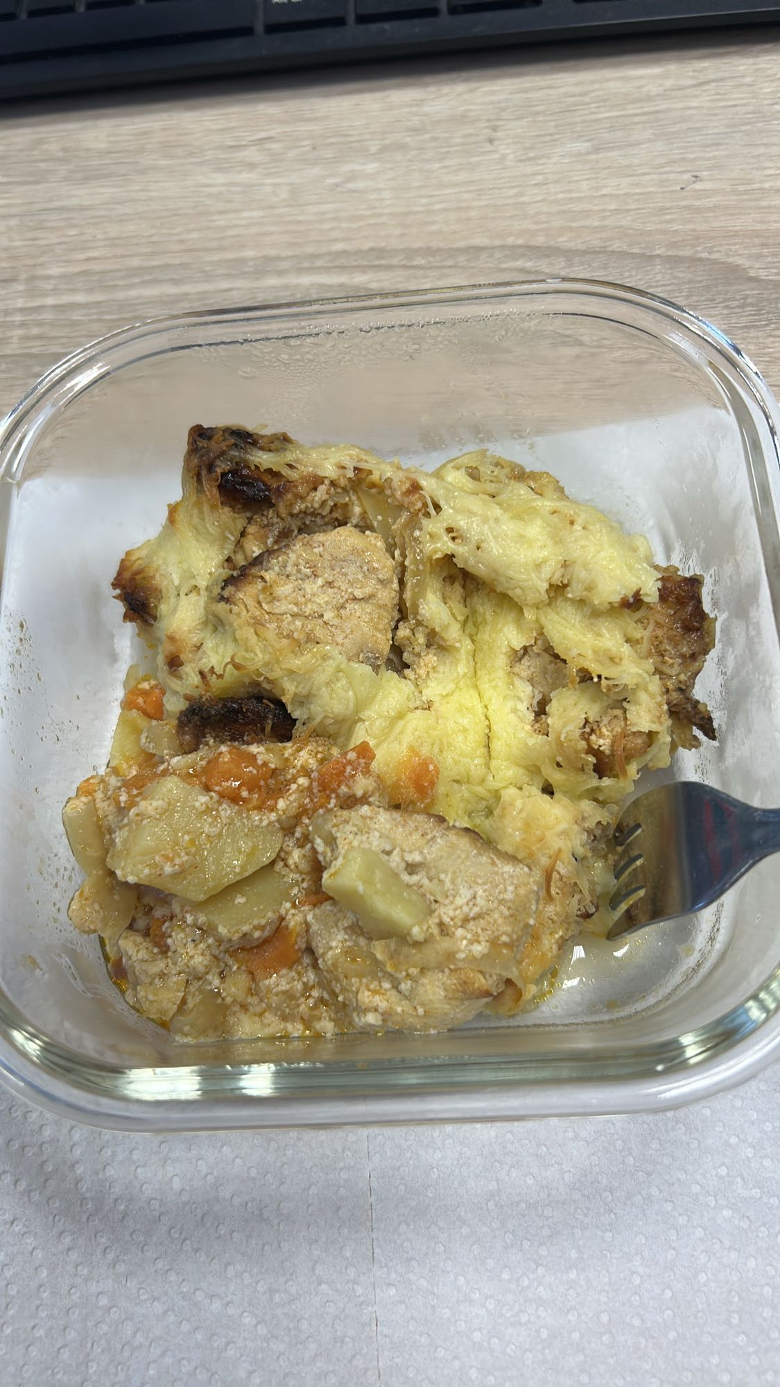 Musaca cu pui și legume