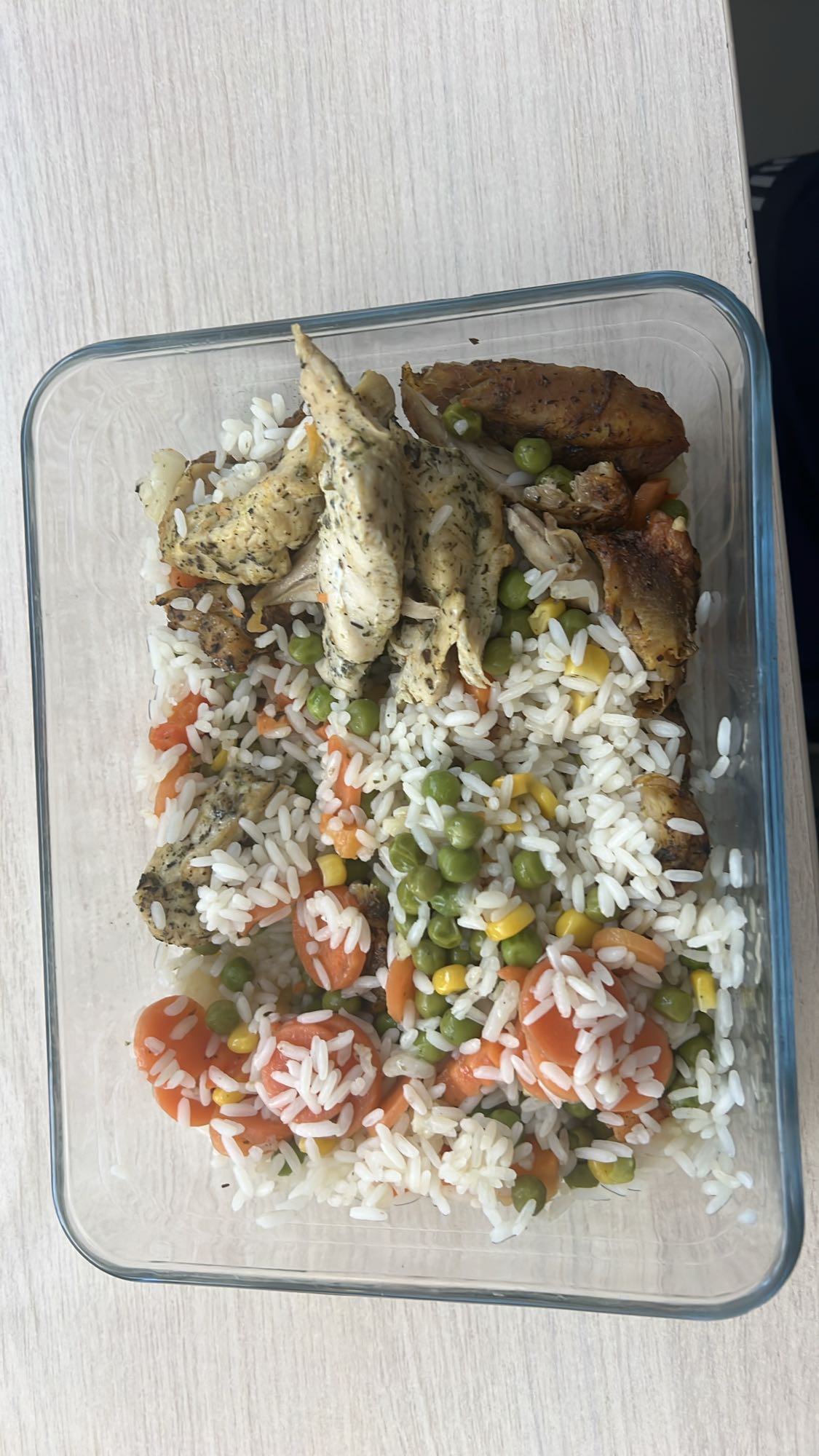 Ryż z kurczakiem i warzywami