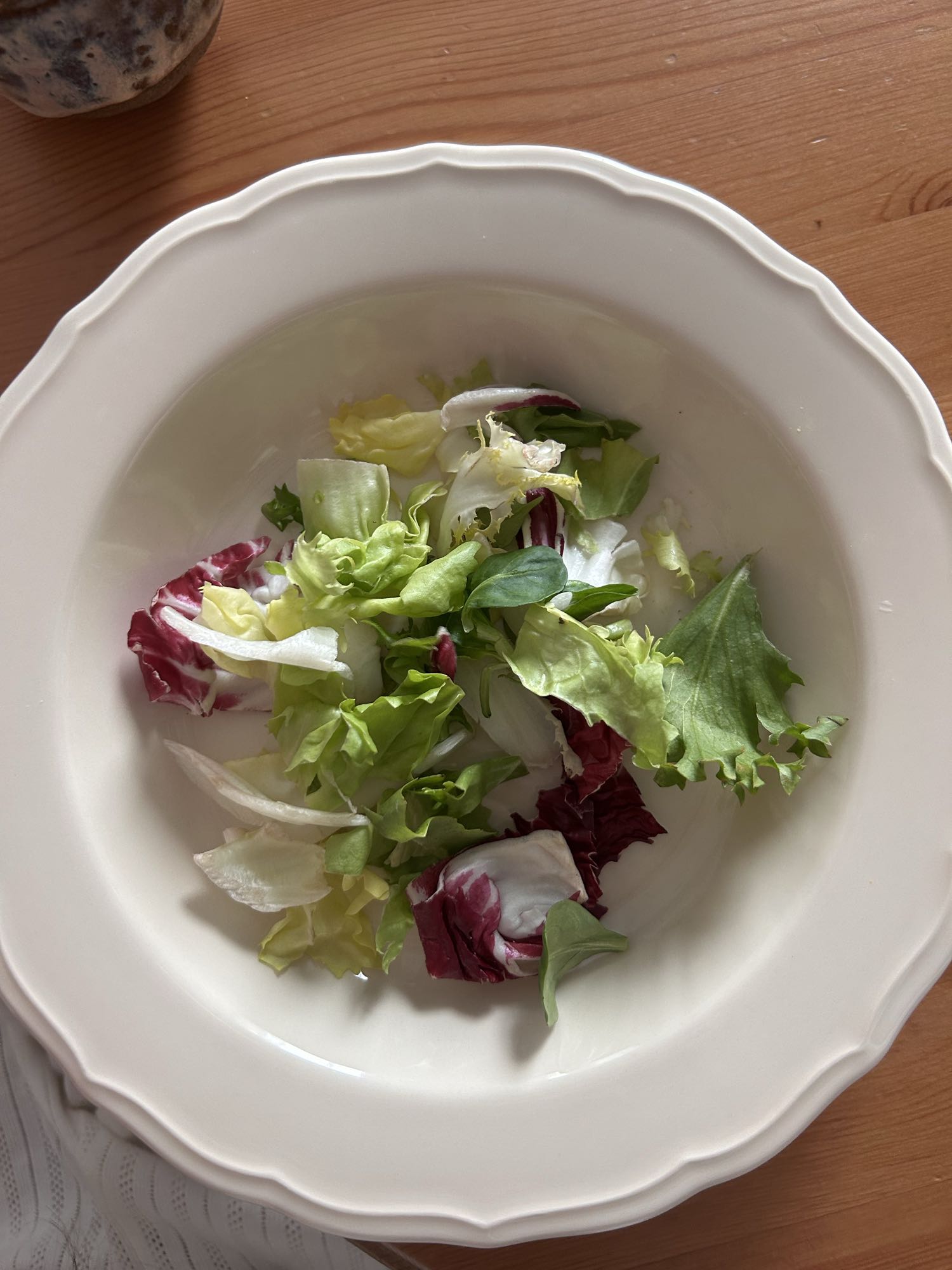 салат из листьев