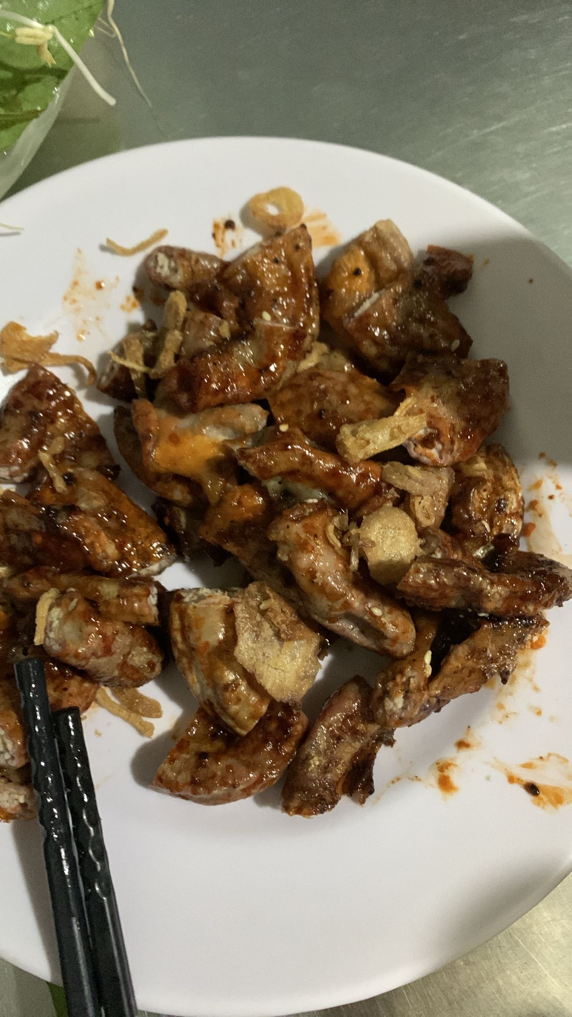 Grilled pork with sauce