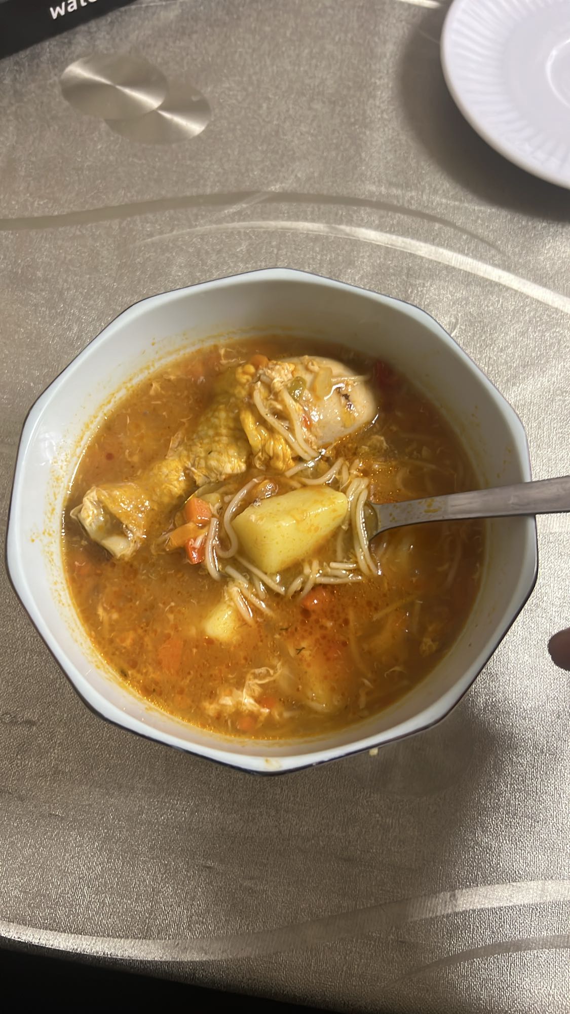 Supă cu pui și tăiței